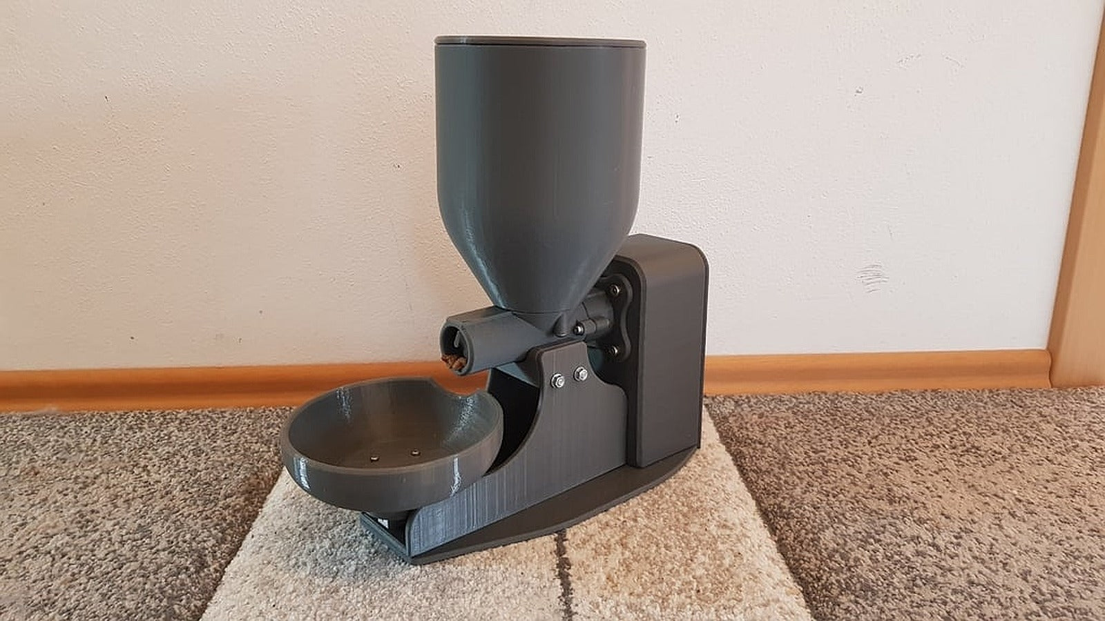 Fully automatic cat feeder – 3D Baskı Modeli