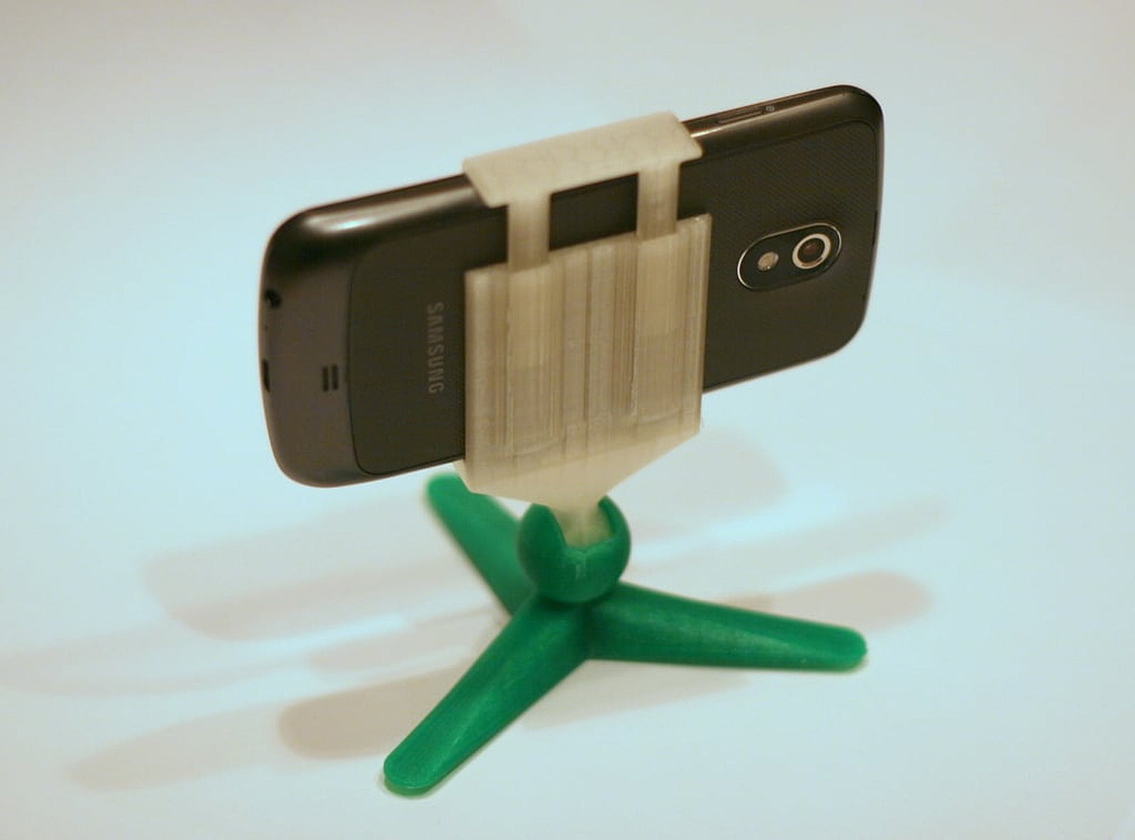 Camera telefon stand – 3D Baskı Modeli