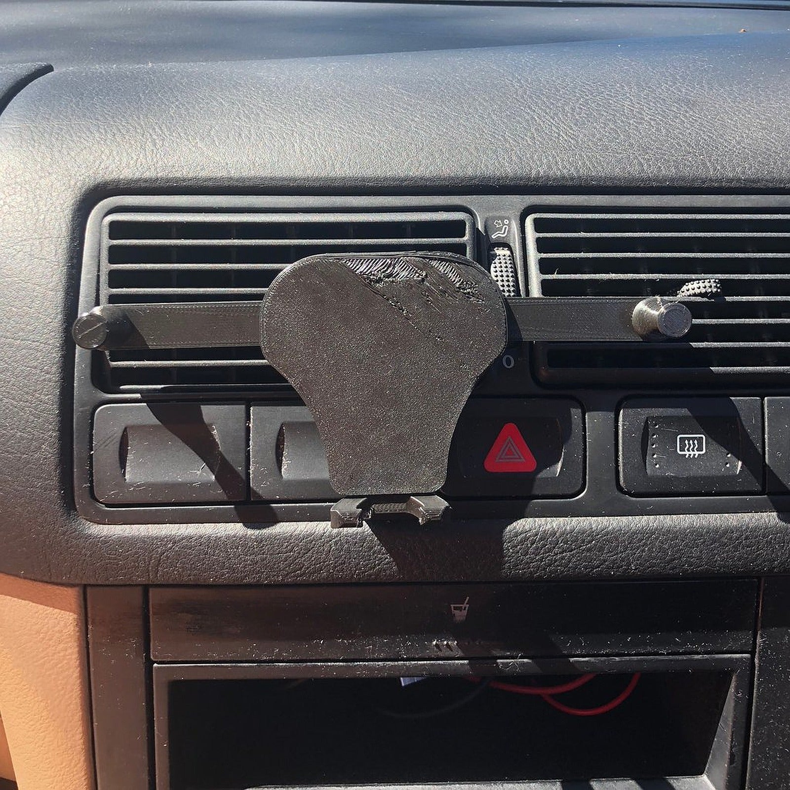 Car Vent Gravity telefon stand – 3D Baskı Modeli