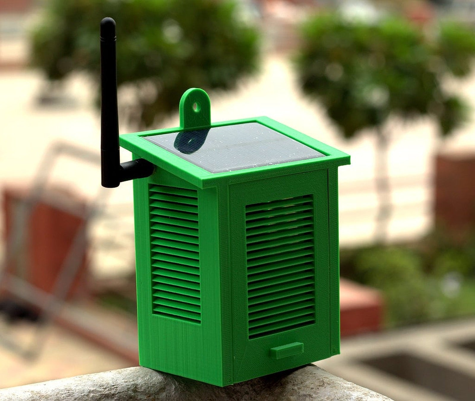 Solar Powered WiFi Weather Station – 3D Baskı Modeli