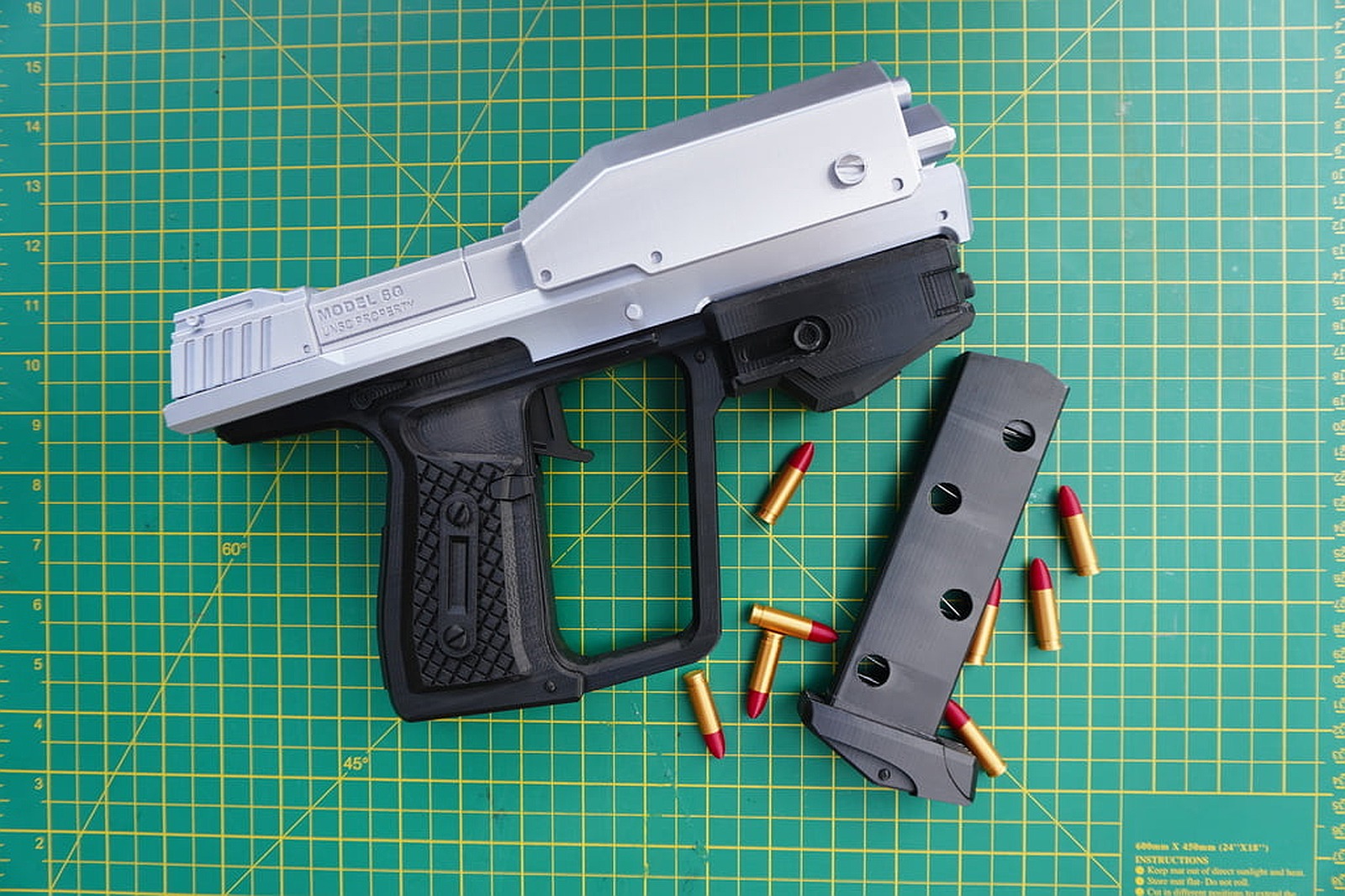 Halo Magnum Replica with moving parts – 3D Baskı Modeli