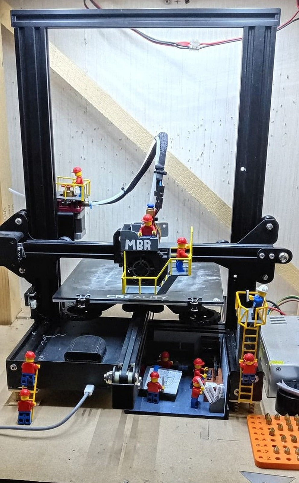 ender 3 minifig control desk – 3D Baskı Modeli