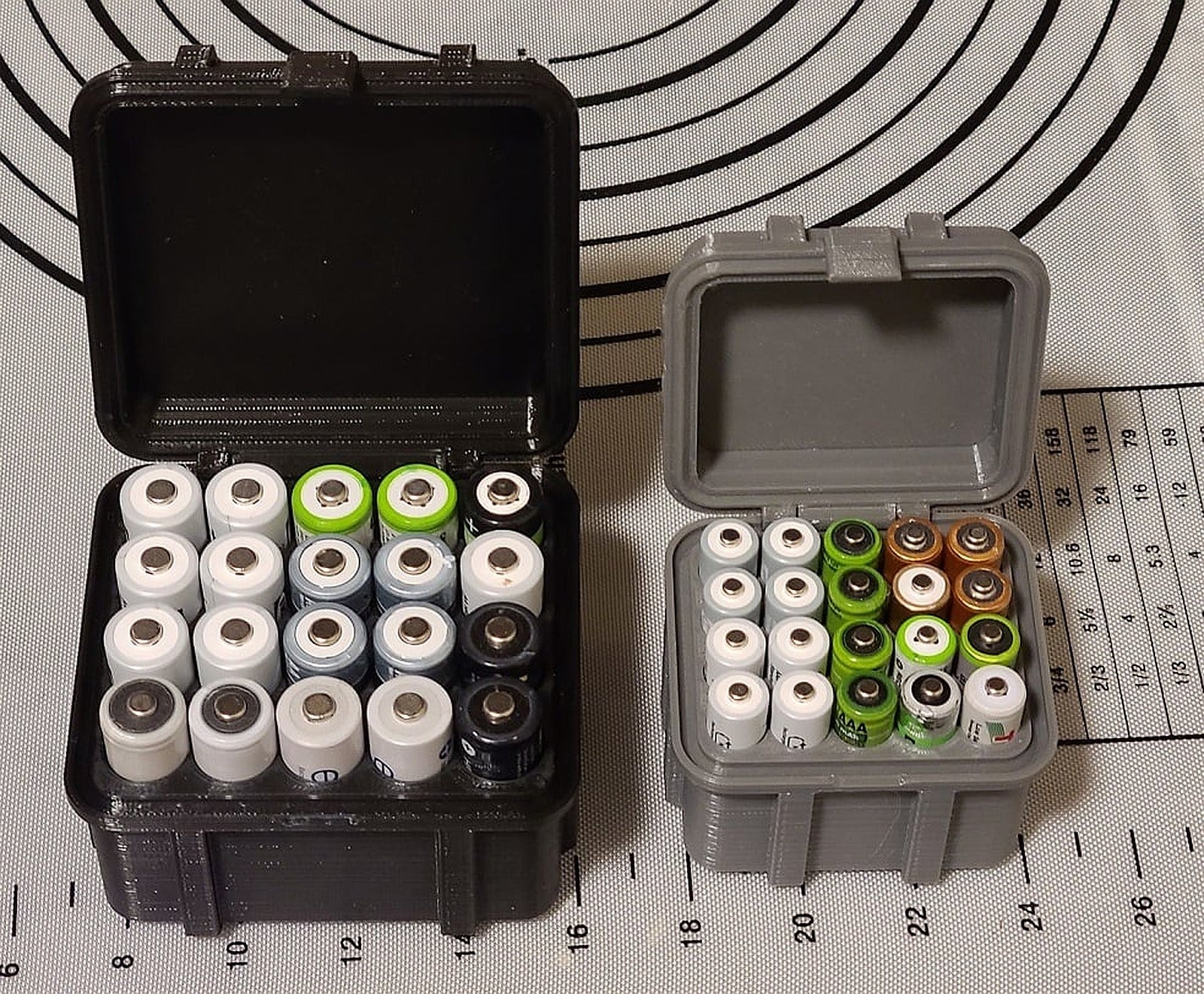 Rugged kutu/düzenleyici for 20x AA / AAA batteries (Modified Clip) – 3D Baskı Modeli