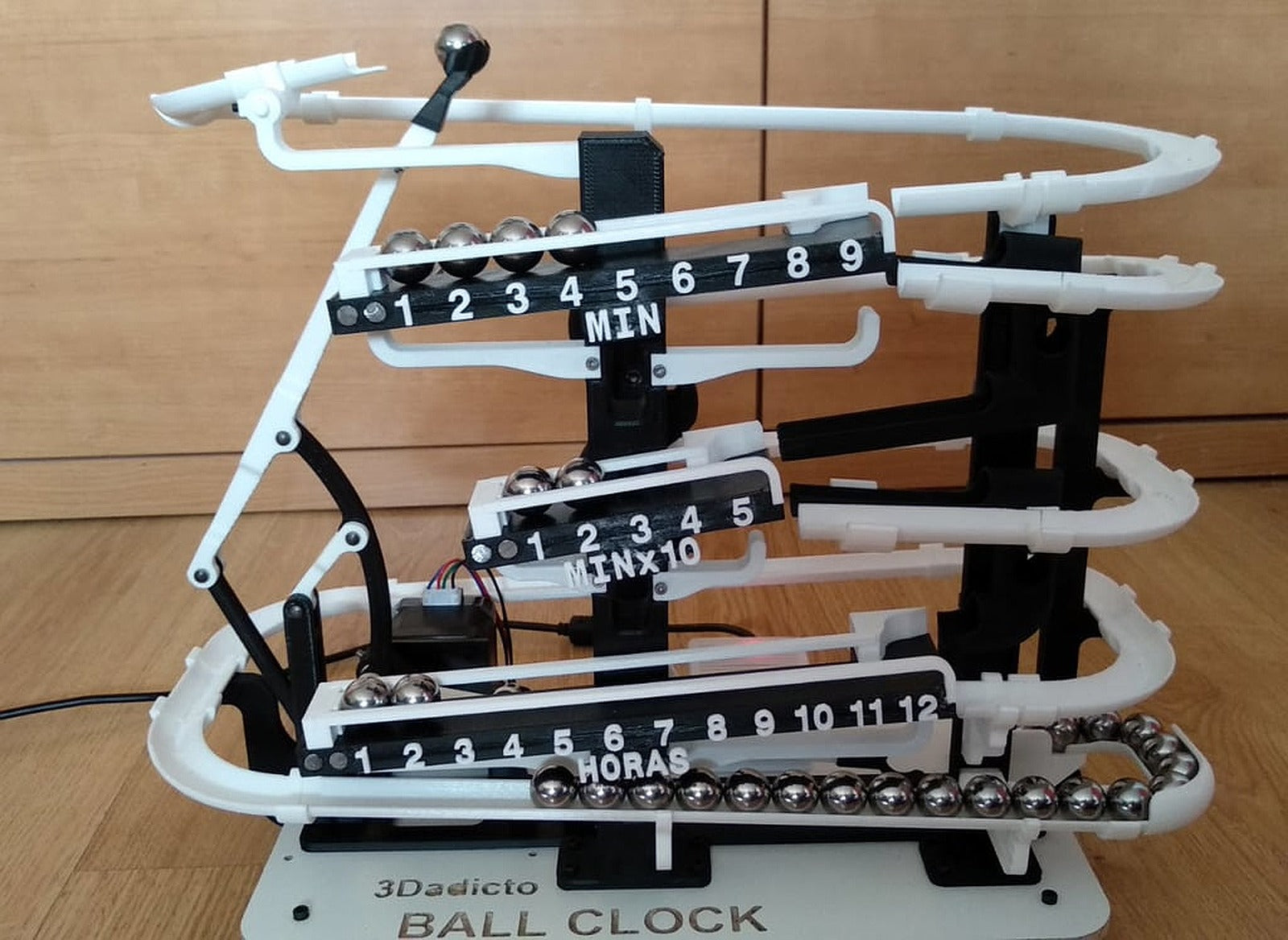 Ball Clock 3D printed – 3D Baskı Modeli
