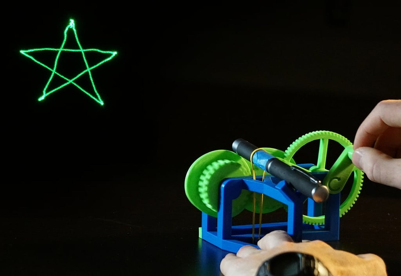 Mechanical Laser Show – 3D Baskı Modeli