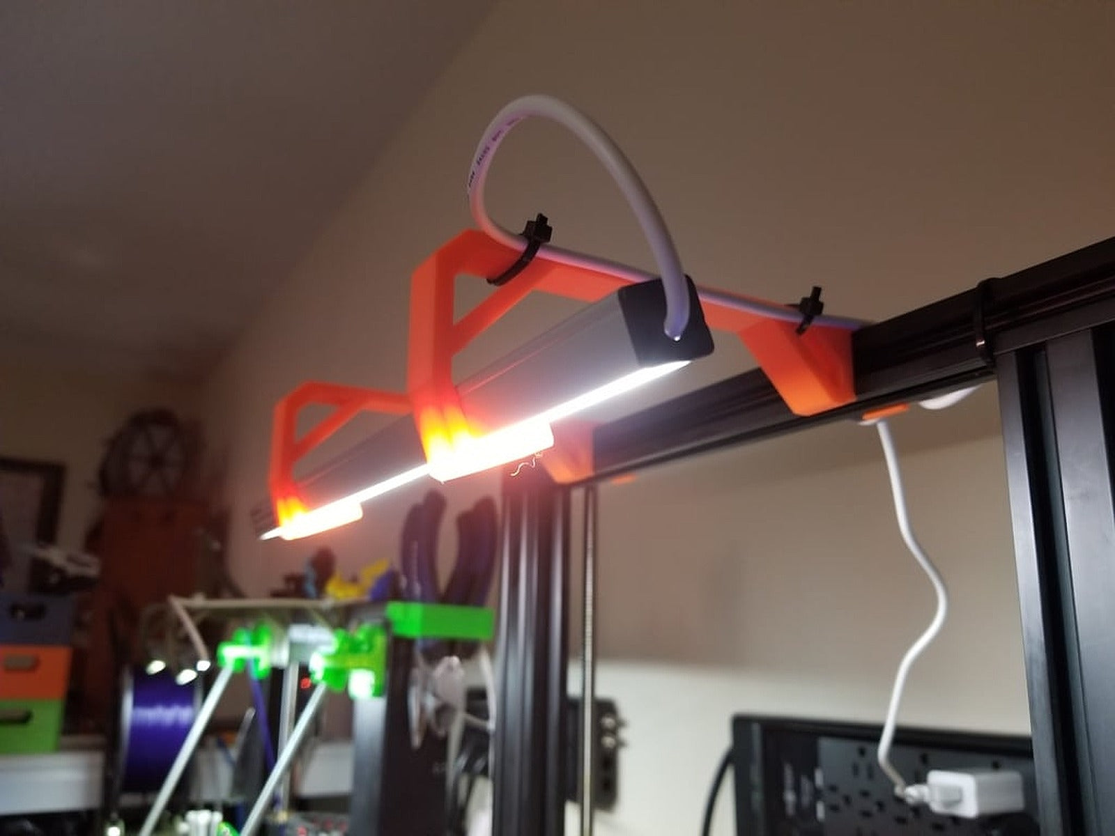 Ender 3 LED light bar stand – 3D Baskı Modeli