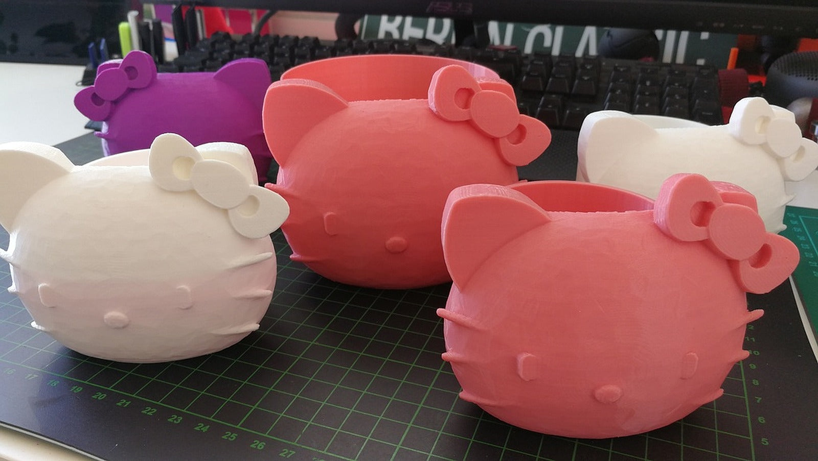 Hello Kitty saksı - now small and medium size! – 3D Baskı Modeli