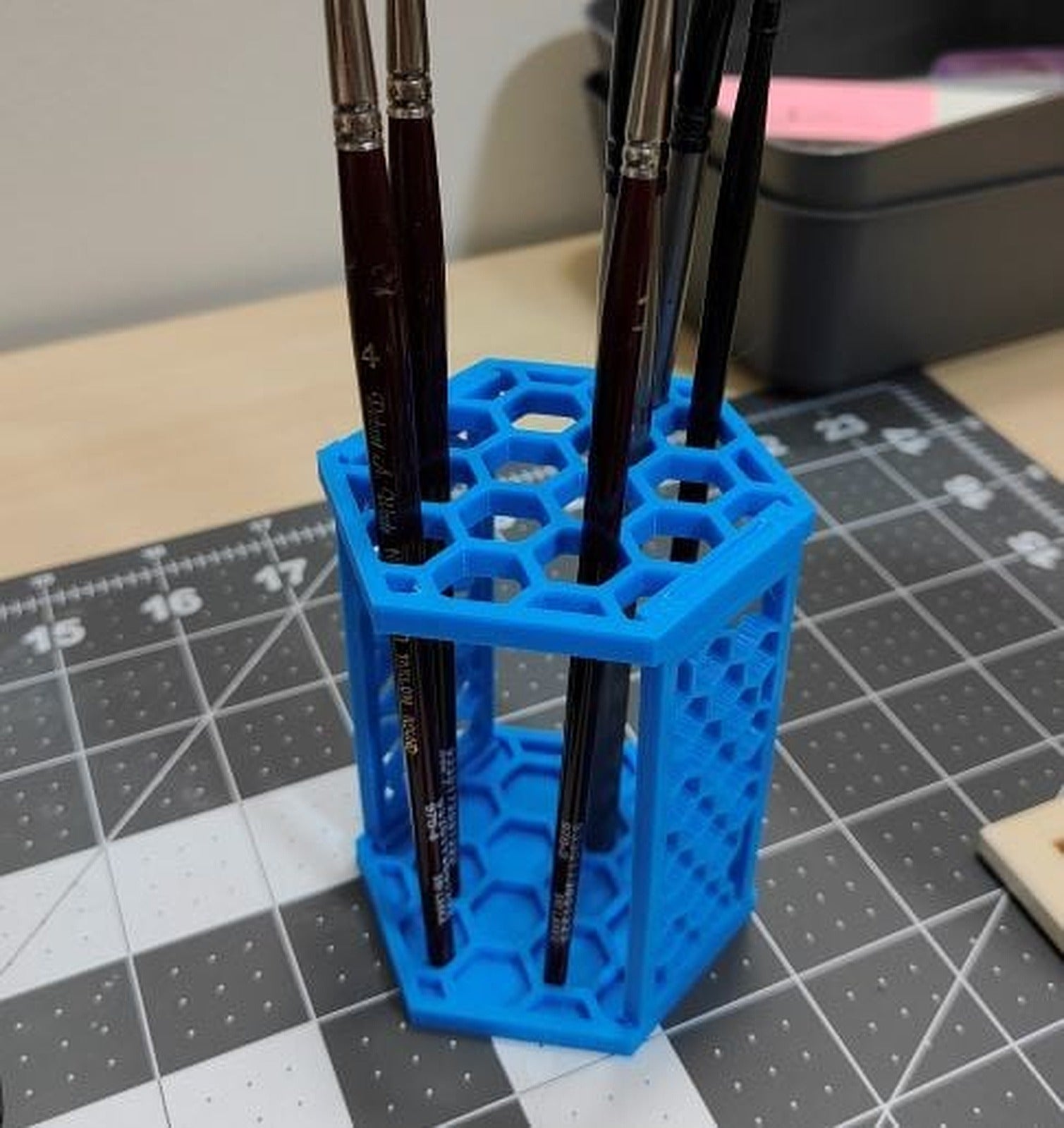 Hexagonal Paint Brush stand – 3D Baskı Modeli