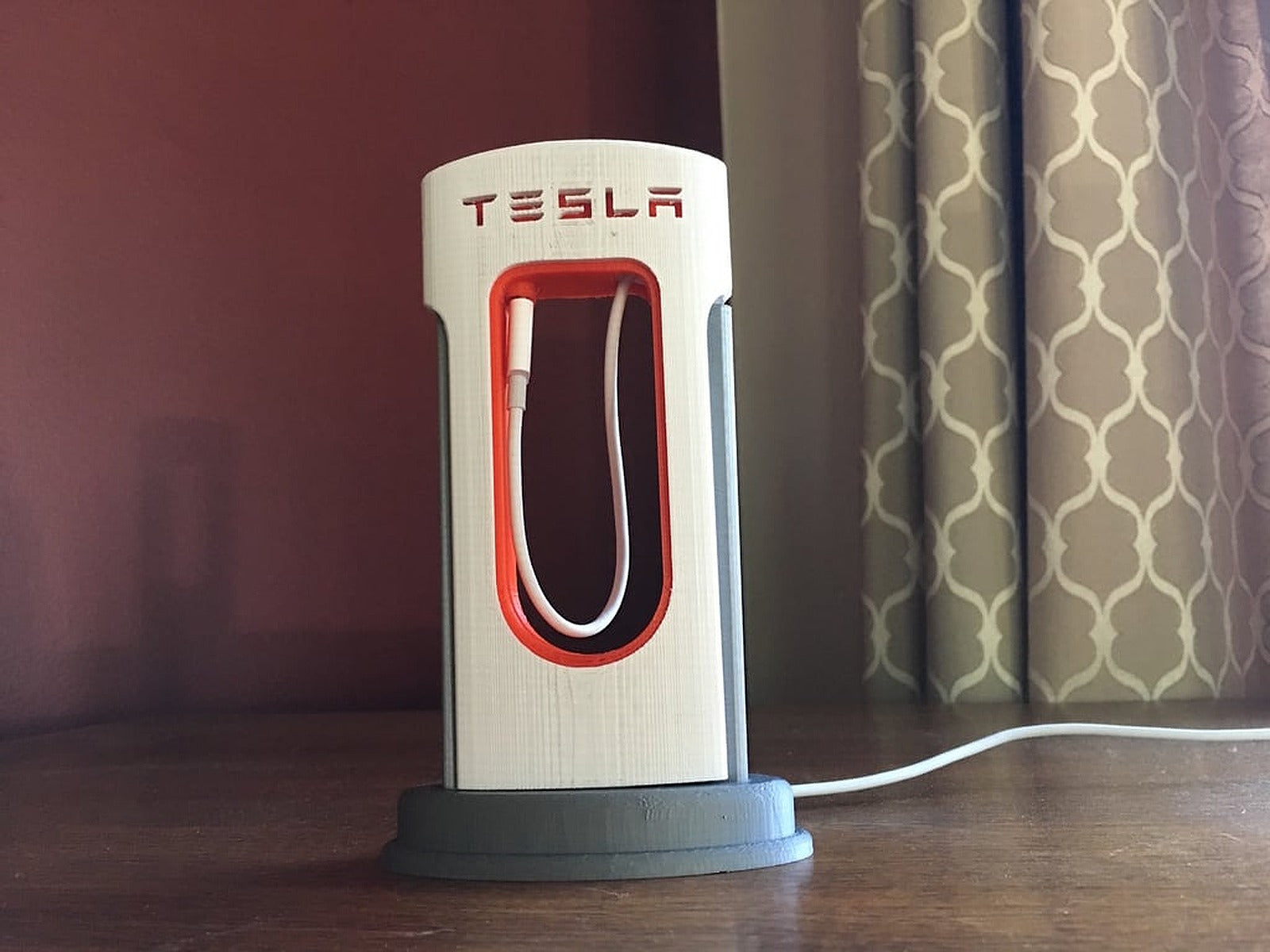 Tesla SuperCharger telefon Charger – 3D Baskı Modeli