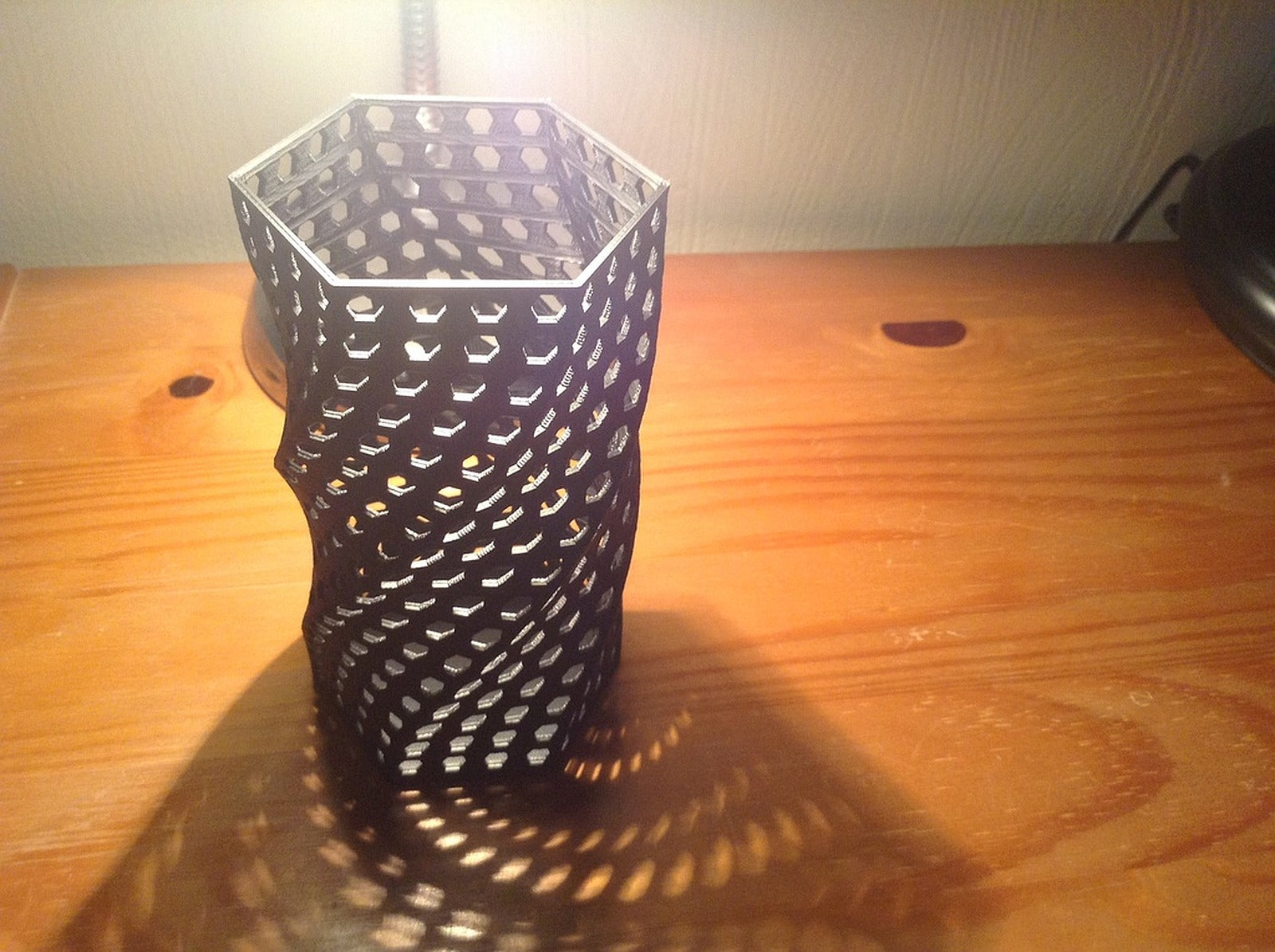 Hexagonal Twist kurşun kalem/kalem stand – 3D Baskı Modeli