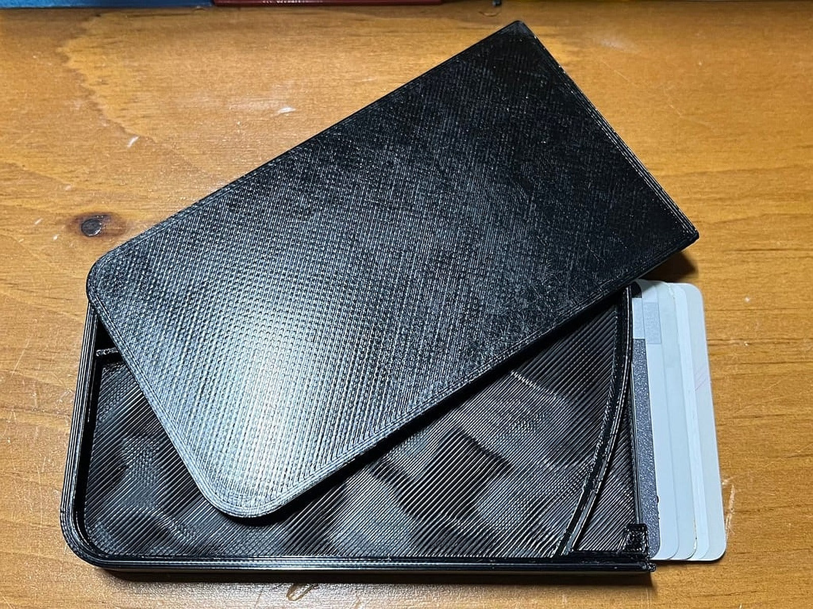 Sliding Cascade click-close wallet – 3D Baskı Modeli