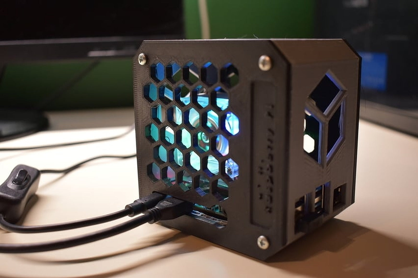 Raspberry Pi 4 Desktop tower kılıf – 3D Baskı Modeli