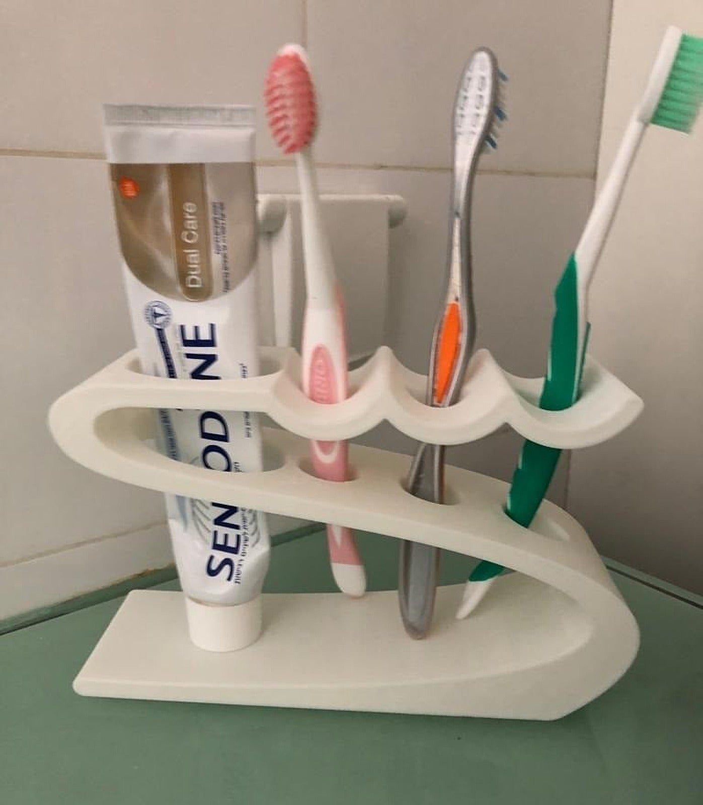 Toothbrush stand for three brushes – 3D Baskı Modeli