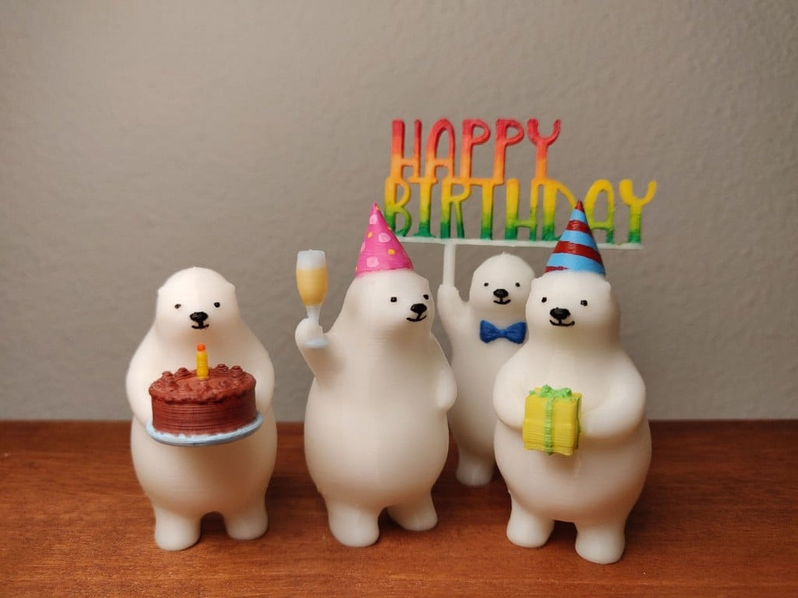 KUMATY : Polar Bear "Happy Birthday" Pack – 3D Baskı Modeli