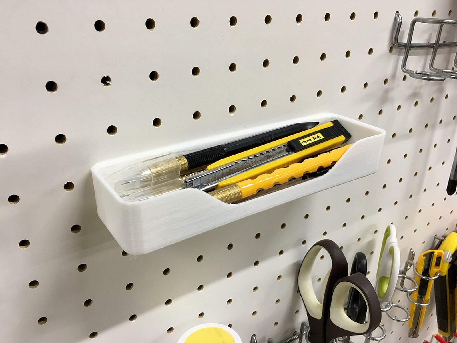 Pegboard Tray (Hole Pitch 25mm) – 3D Baskı Modeli