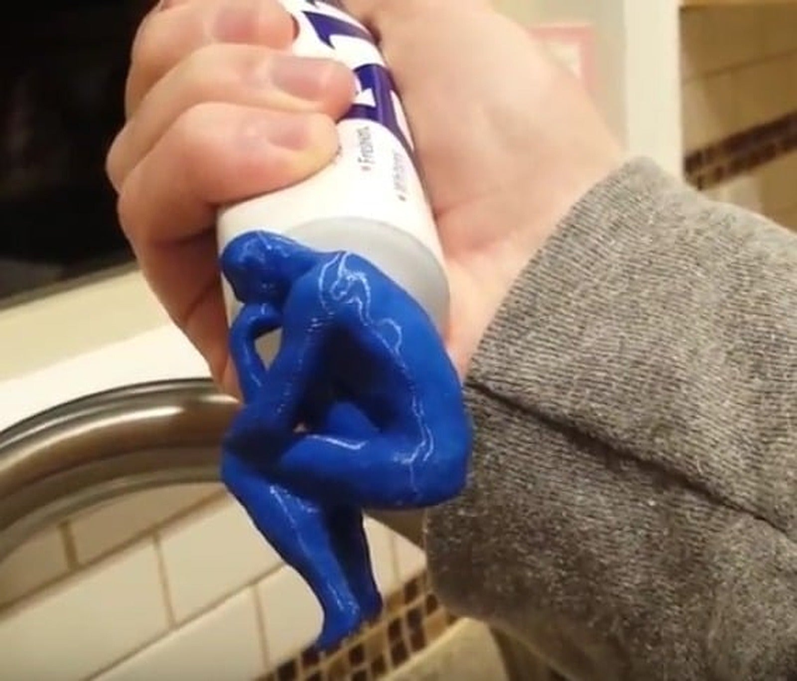 Toothpaste pooper - gag gift – 3D Baskı Modeli