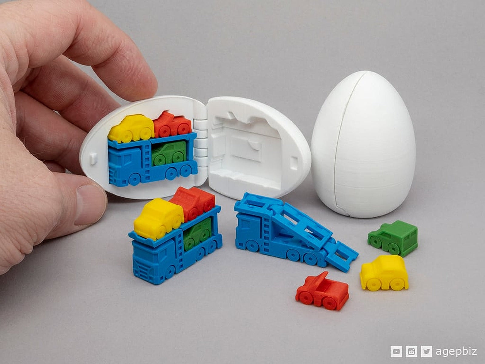 Surprise Egg #7 - Tiny Car Carrier – 3D Baskı Modeli