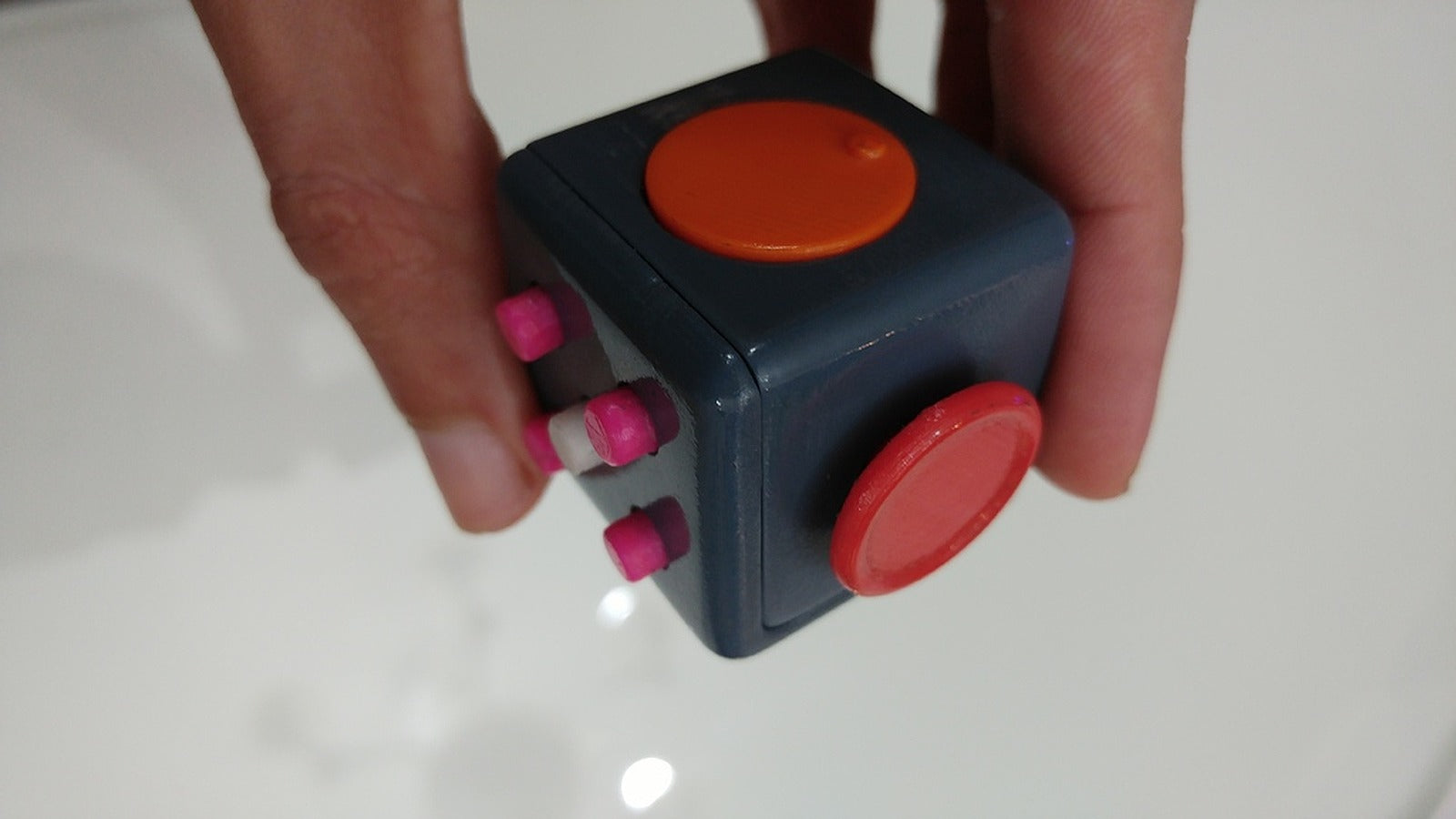 Fidget Cube Replica – 3D Baskı Modeli
