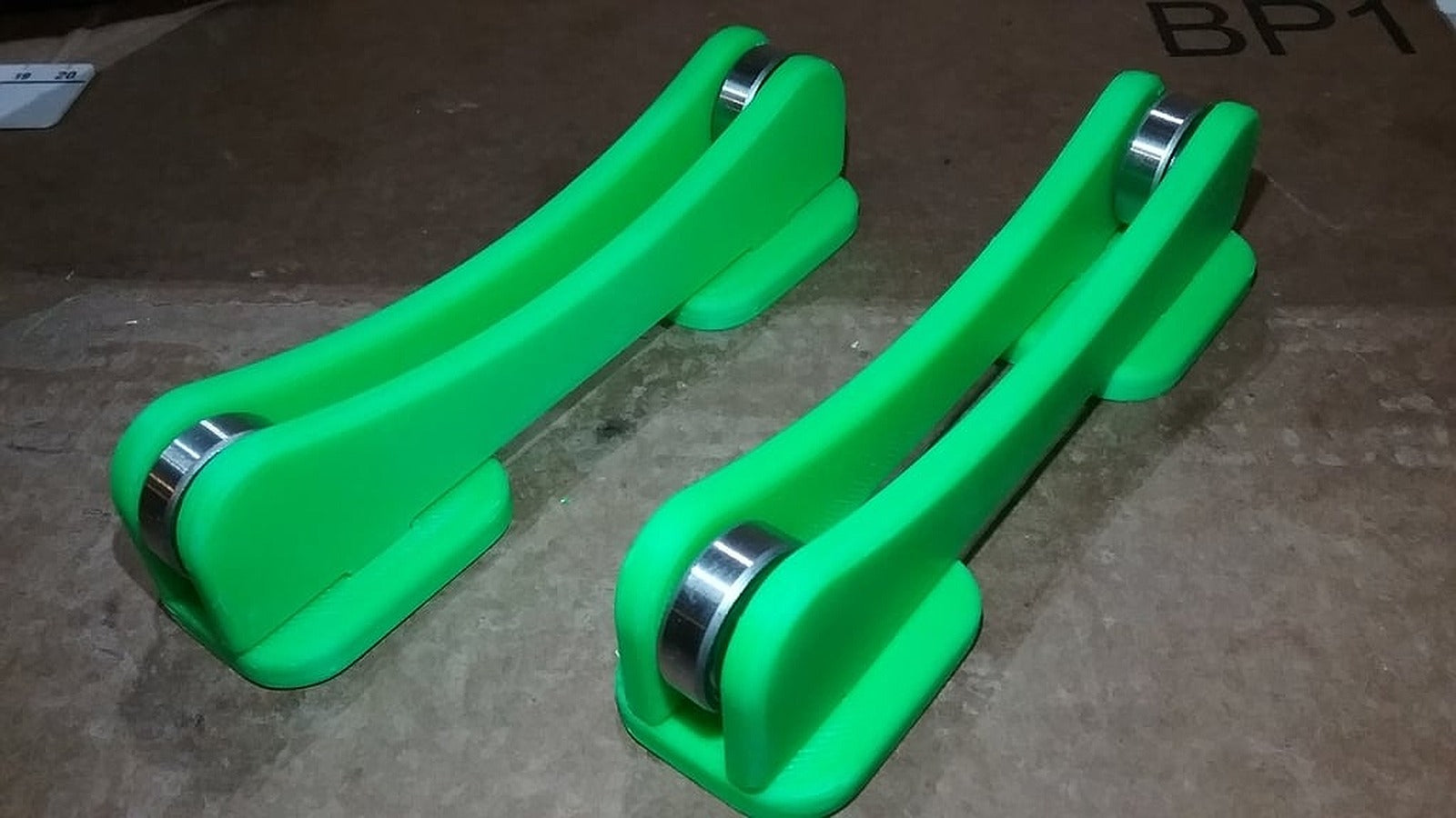 Filament Spool Roller using 608ZZ bearings - Snapped together and no bolts – 3D Baskı Modeli