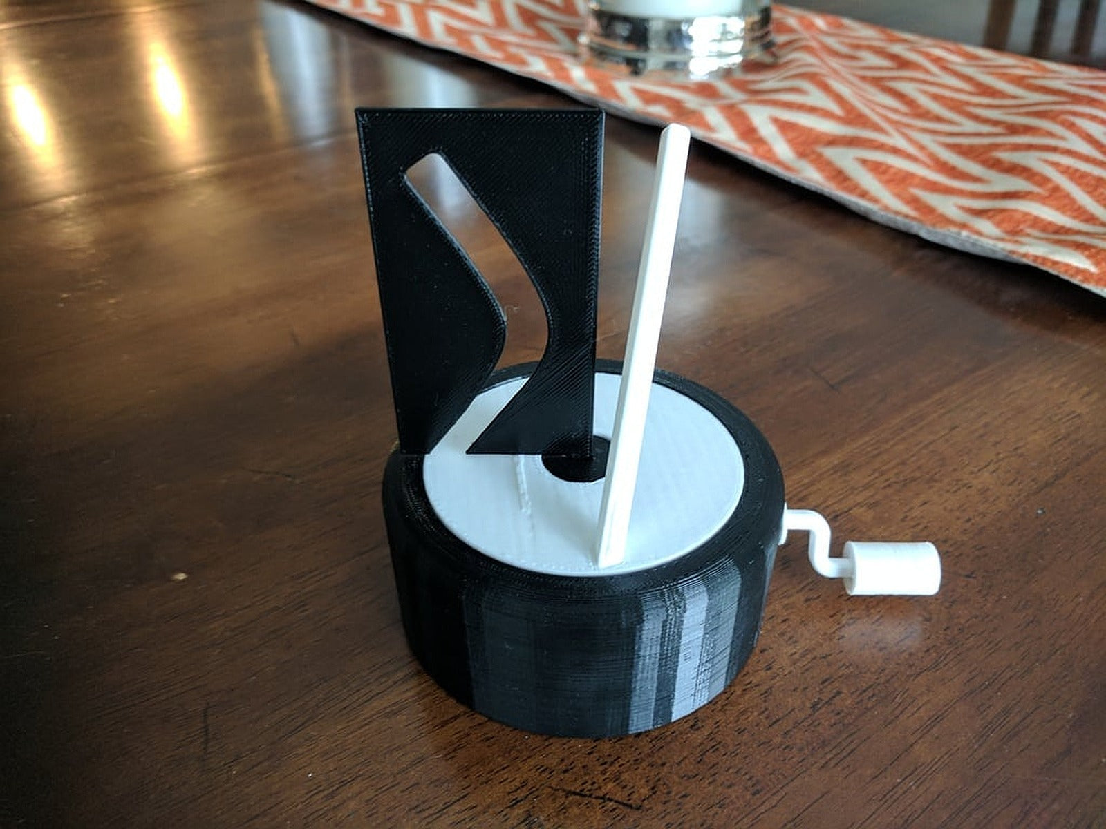 Straight Pole + Curved Hole Illusion – 3D Baskı Modeli