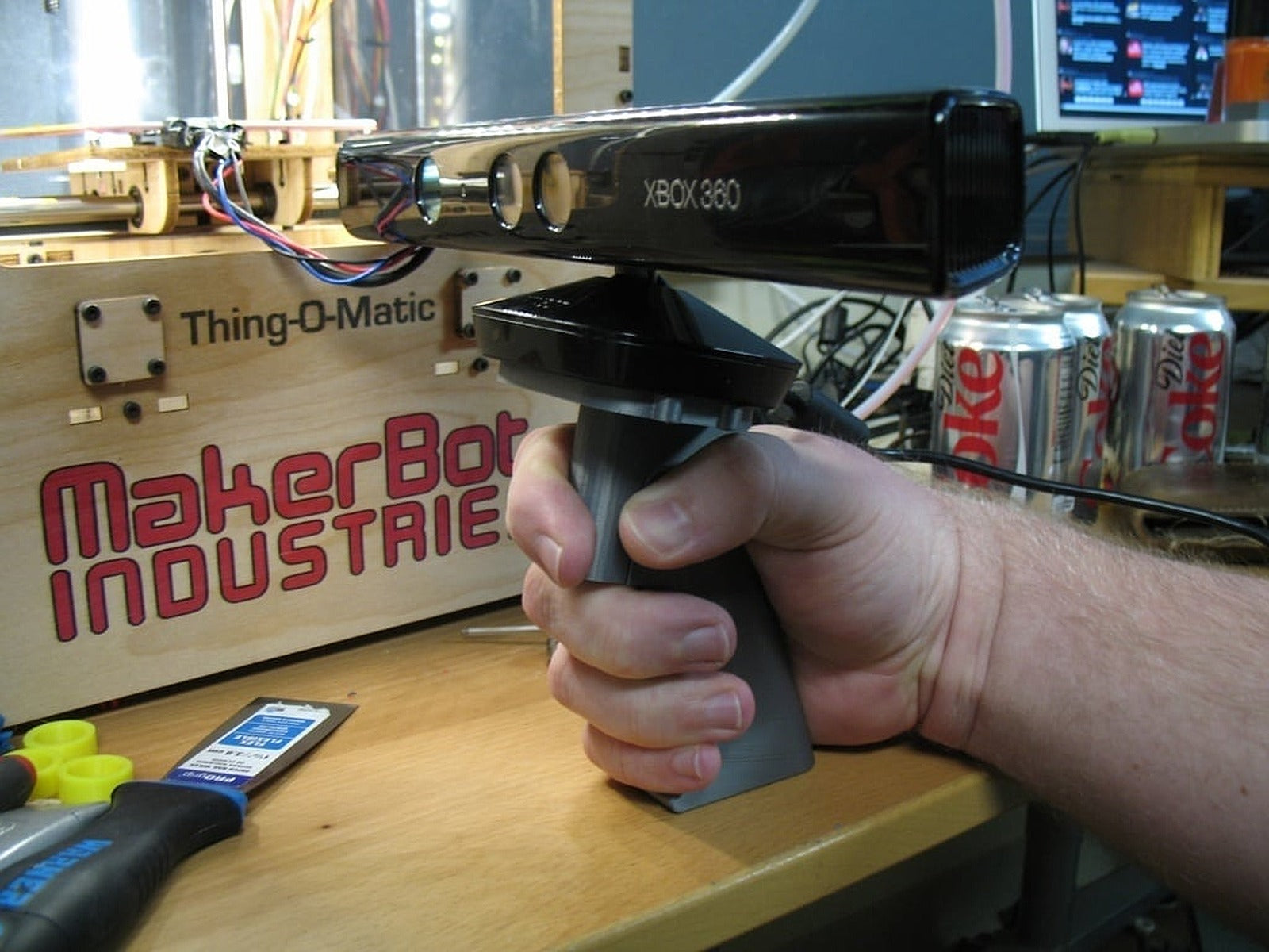 The Hammerhead - Handheld Kinect Grip – 3D Baskı Modeli