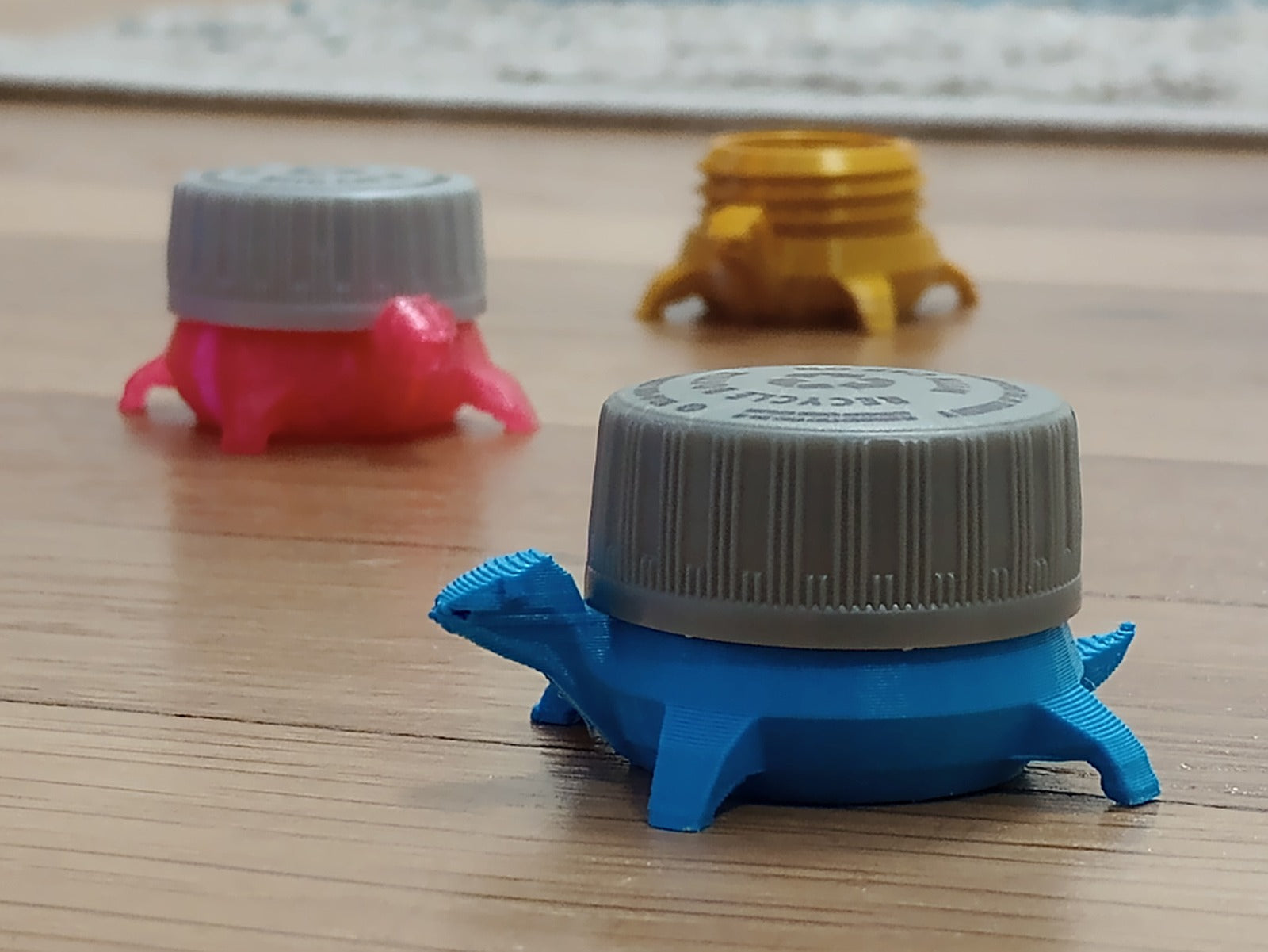 Low-poly bottle cap creature (US 2 Liter/PCO-1810) – 3D Baskı Modeli