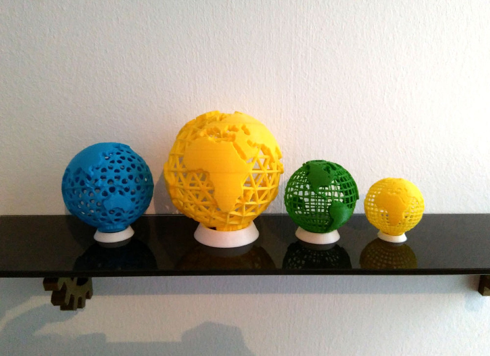 Wired Earth Globe – 3D Baskı Modeli