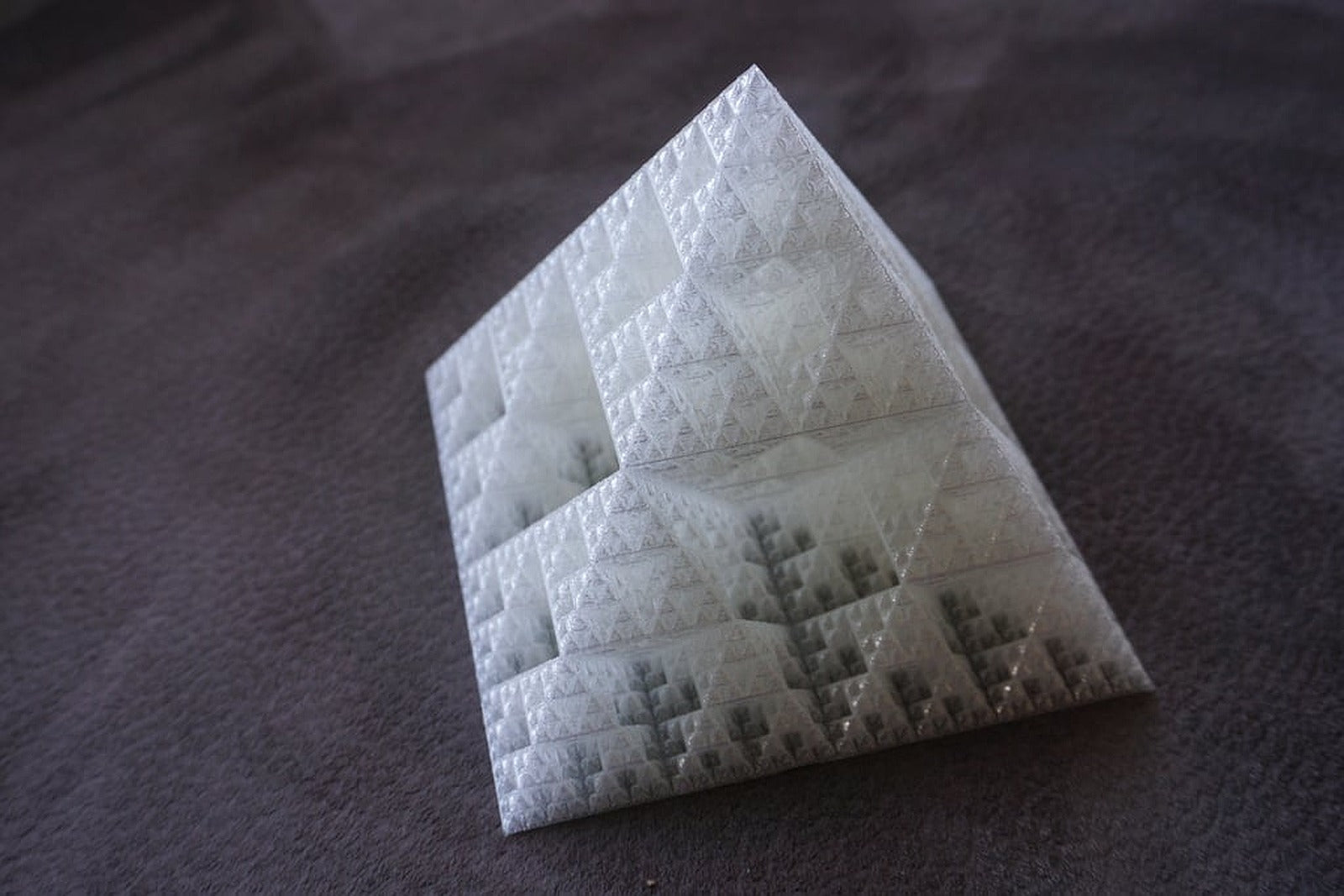 spiral vazo Sierpinski pyramid (Openscad) – 3D Baskı Modeli