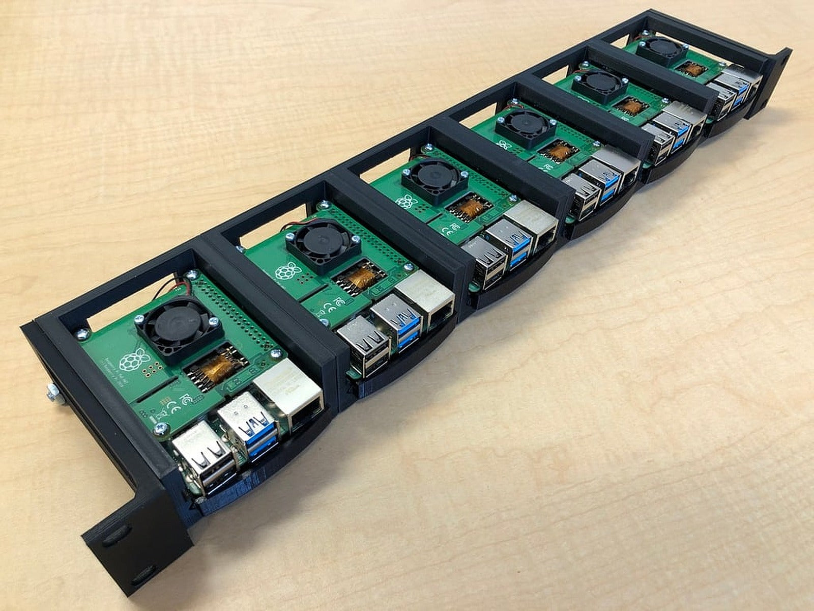 Raspberry Pi 4/5 1U rack-mount braket – 3D Baskı Modeli