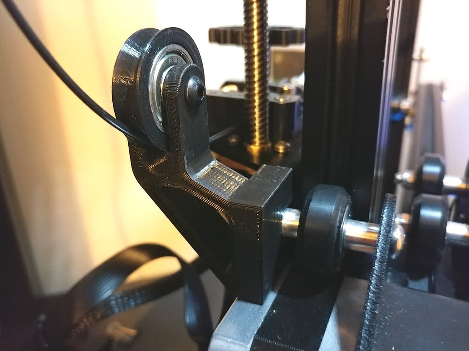 Ender 3 Filament Roller Guide – 3D Baskı Modeli