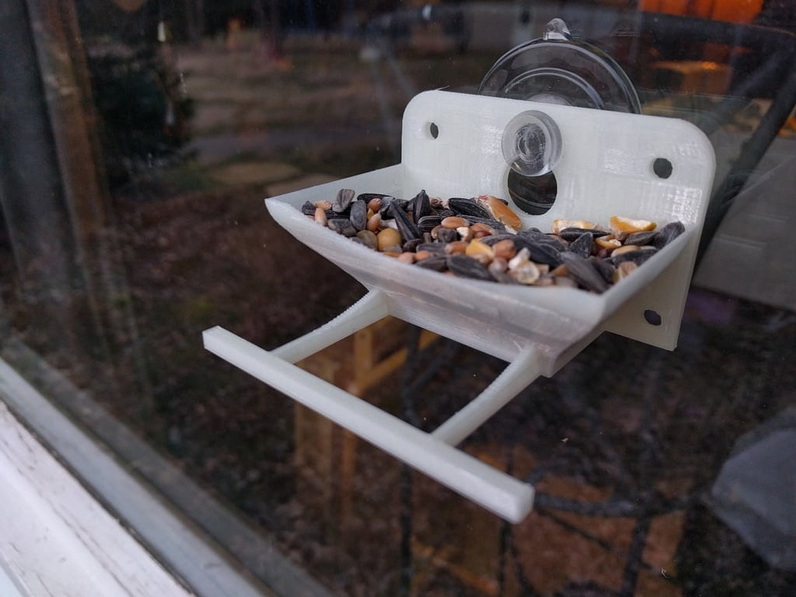Suction Cup Mount - Window Bird Feeder – 3D Baskı Modeli