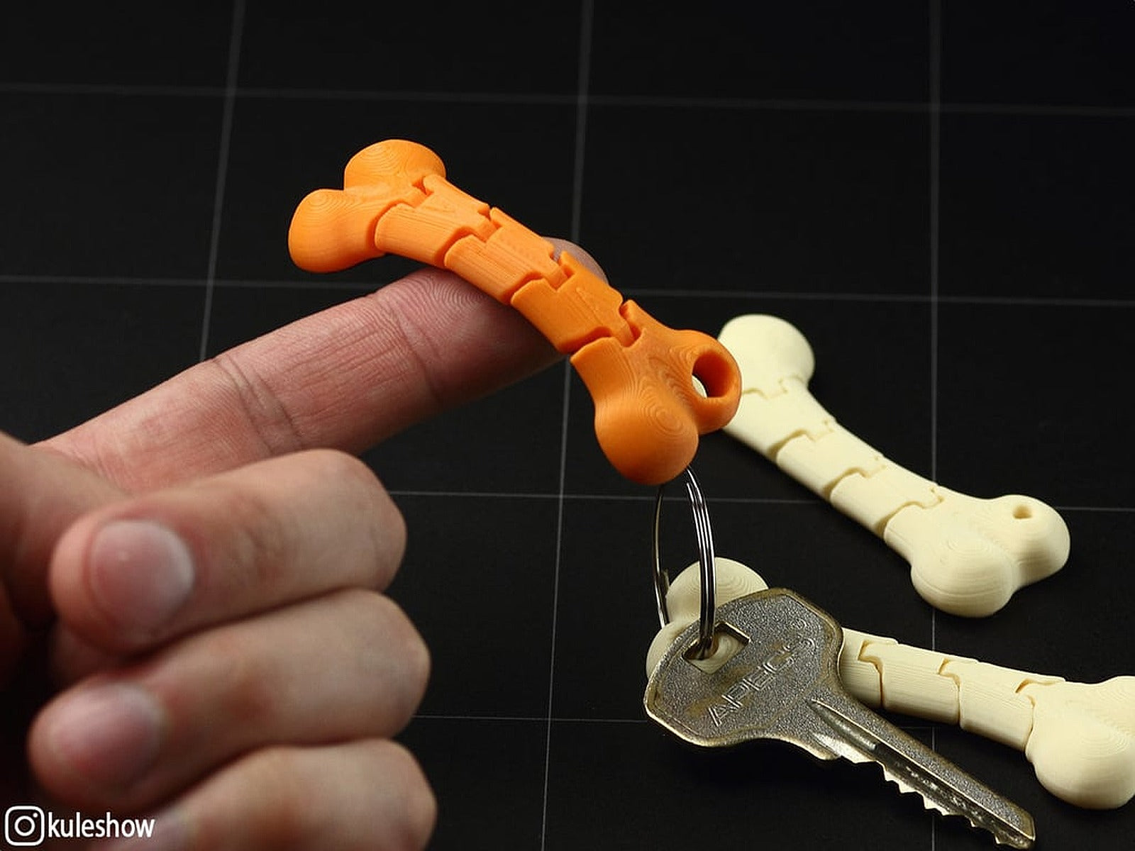 Flexible Bone anahtarlık – 3D Baskı Modeli