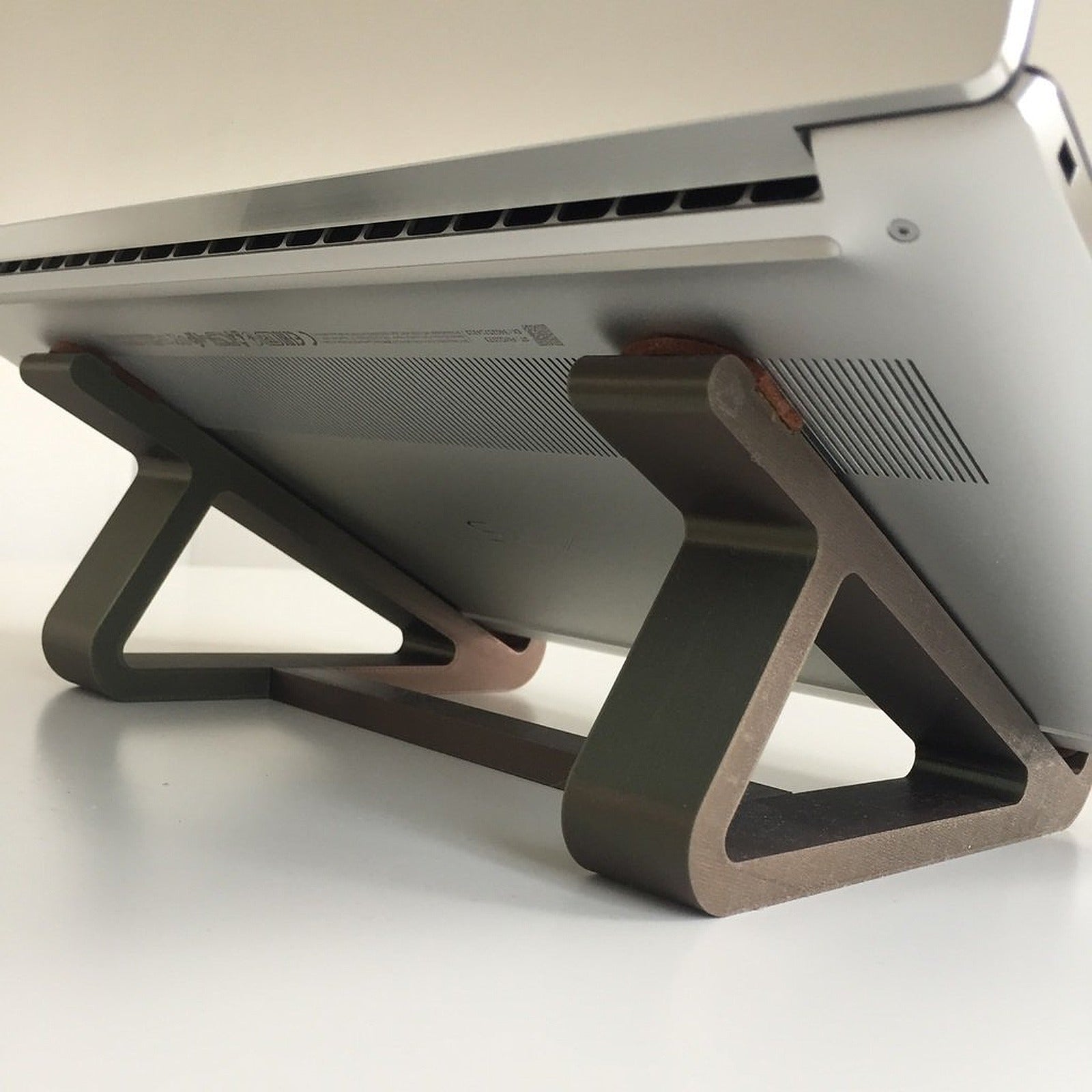 Laptop stand - UPDATED – 3D Baskı Modeli