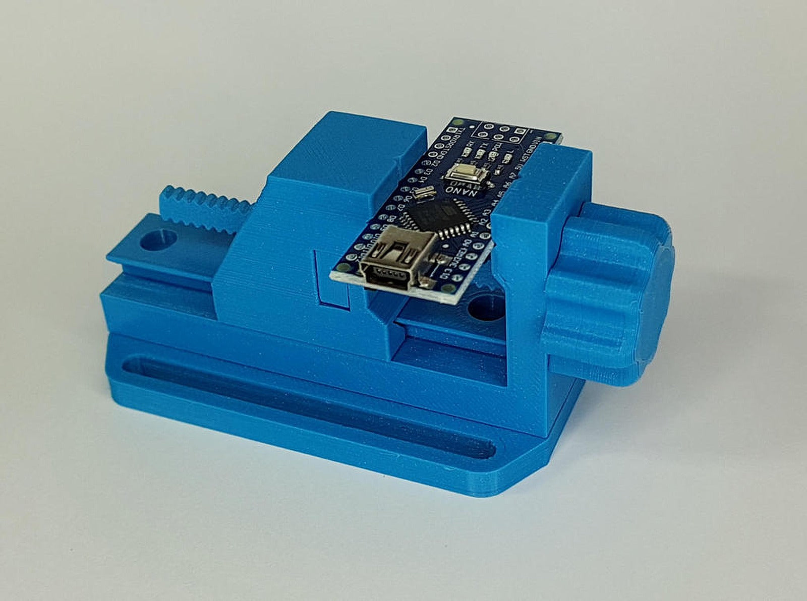 Miniature Vice 2.0 - No metal parts required – 3D Baskı Modeli