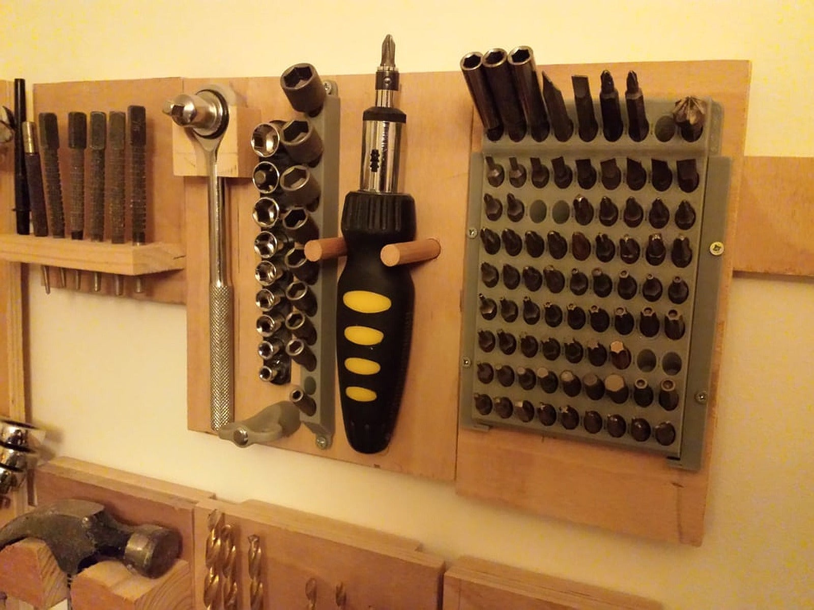 vertical (wall mounted) hex bit kutu/düzenleyici – 3D Baskı Modeli