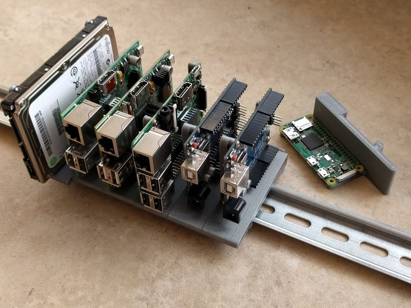 DIN Mounts: Pi, Arduino and disks – 3D Baskı Modeli