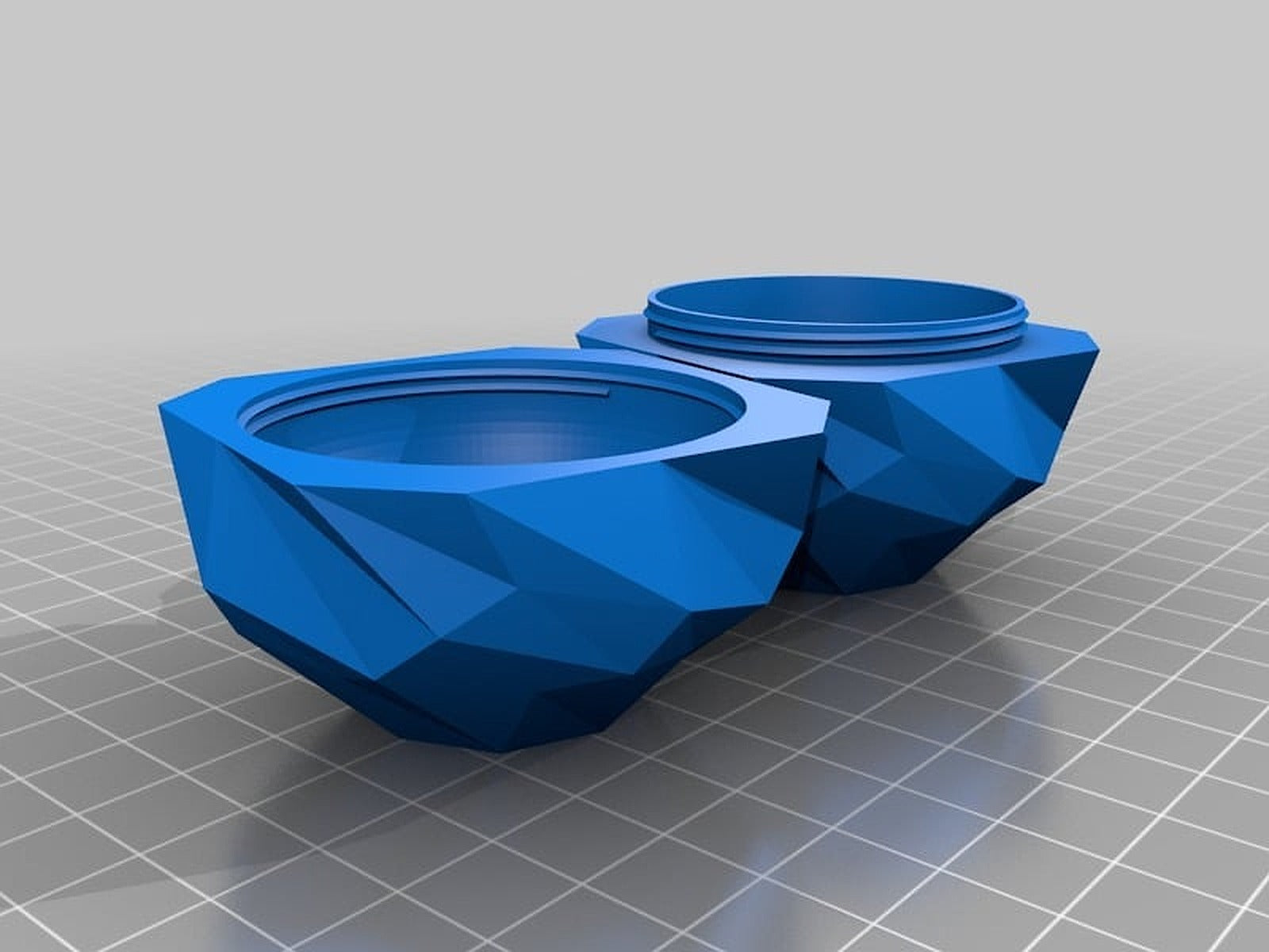 Make #1 - Bauble with a Twist – 3D Baskı Modeli