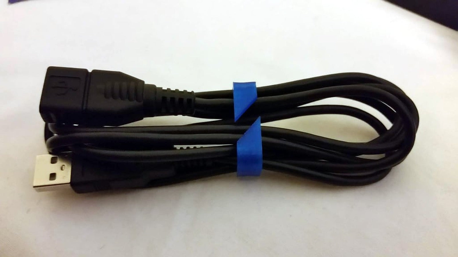 Cable Clip - Wire kutu/düzenleyici - USB / telefon – 3D Baskı Modeli