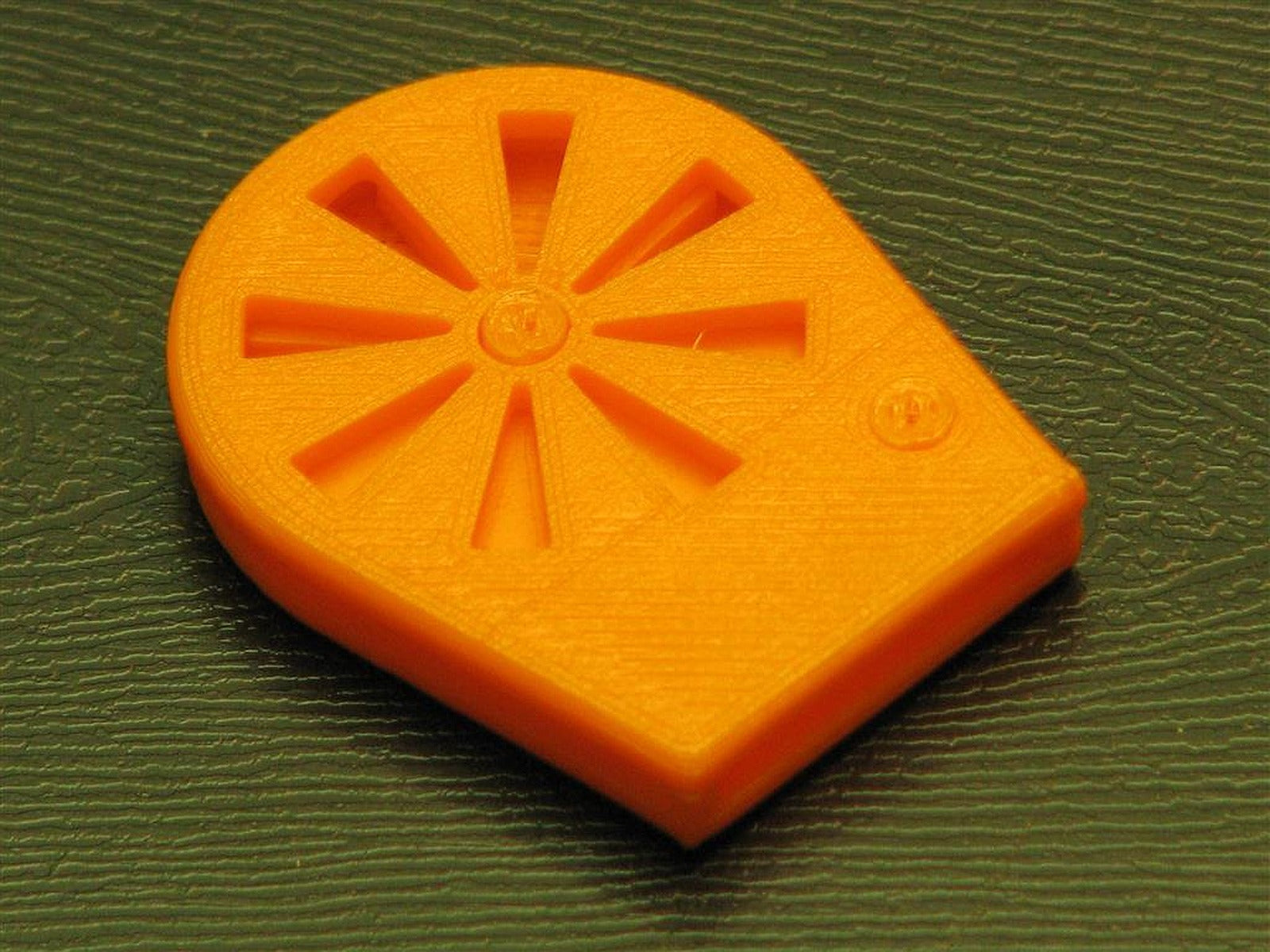 The Orange Screamer - A wide-area annoyance device – 3D Baskı Modeli
