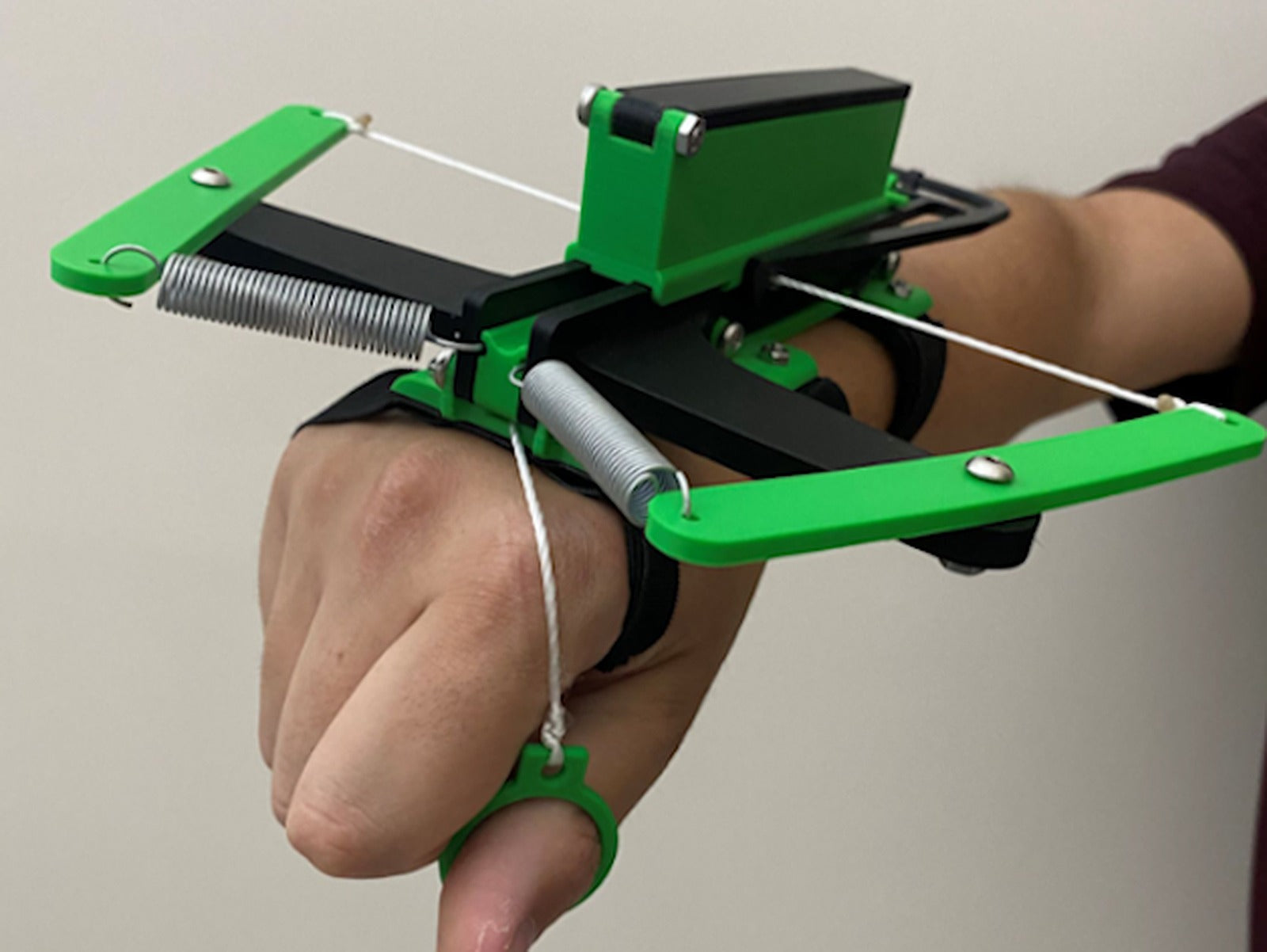 Wrist Mounted Crossbow Toy (Reupload) – 3D Baskı Modeli