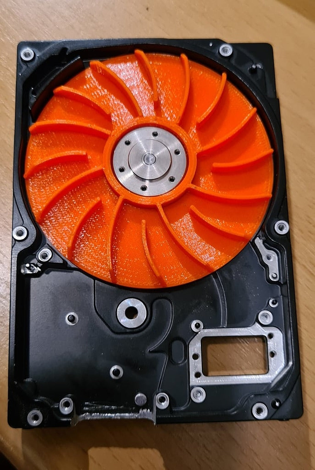 Fan for soldering from old 2.5inch harddisk – 3D Baskı Modeli
