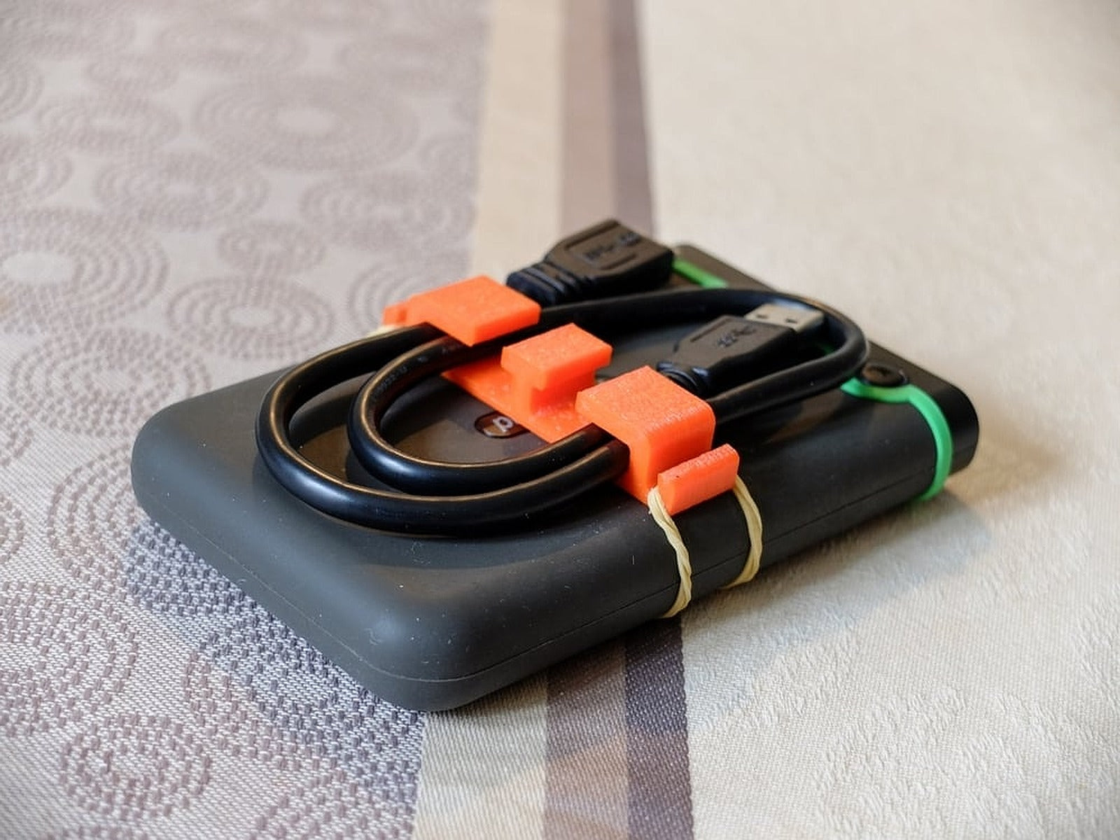 External HDD cable stand – 3D Baskı Modeli