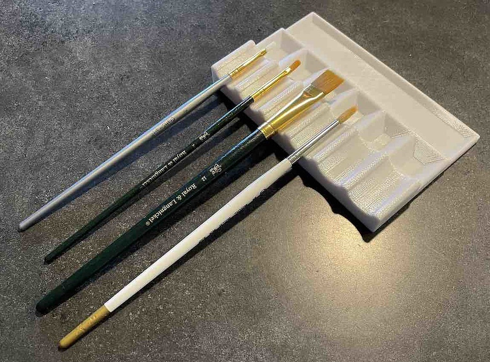 Paint Brush stand – 3D Baskı Modeli