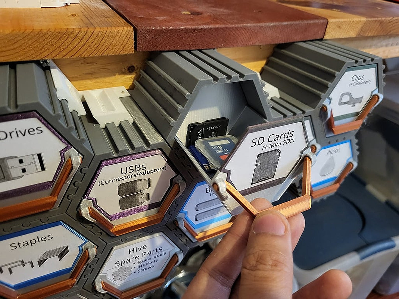 HIVE Drop Pull Handle Drawers – 3D Baskı Modeli