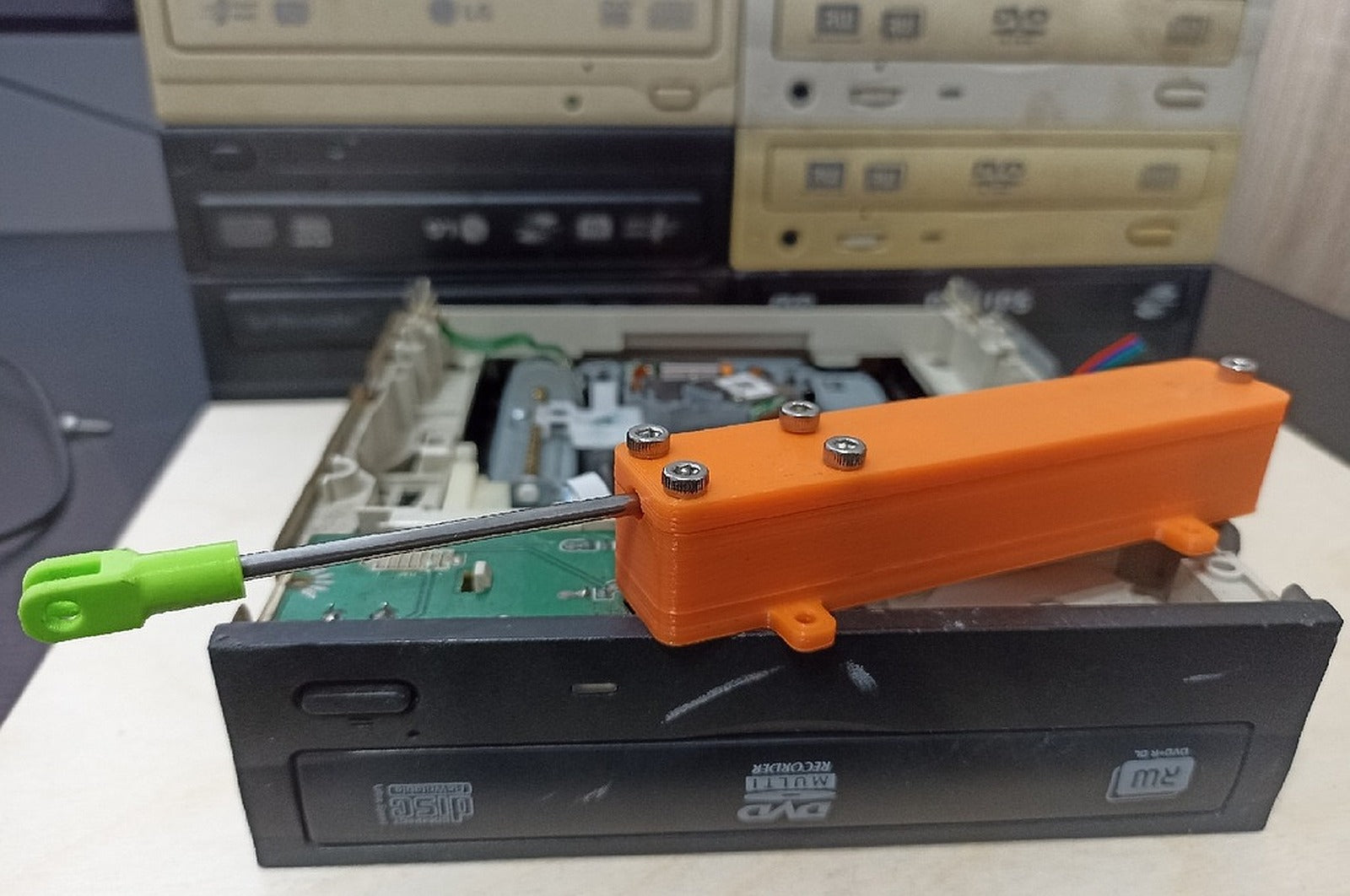 Linear actuator with stepper motor from cd/dvd optical drive – 3D Baskı Modeli