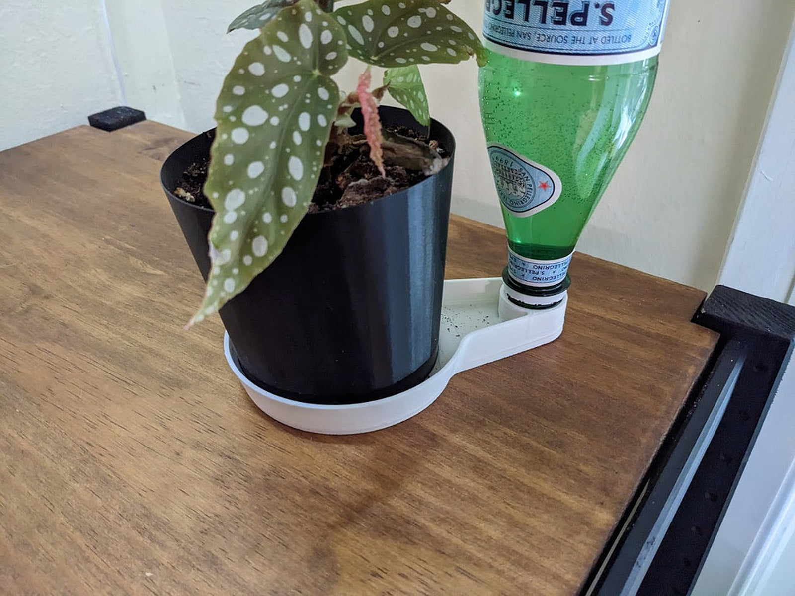 Self-Watering Plant Dish – 3D Baskı Modeli