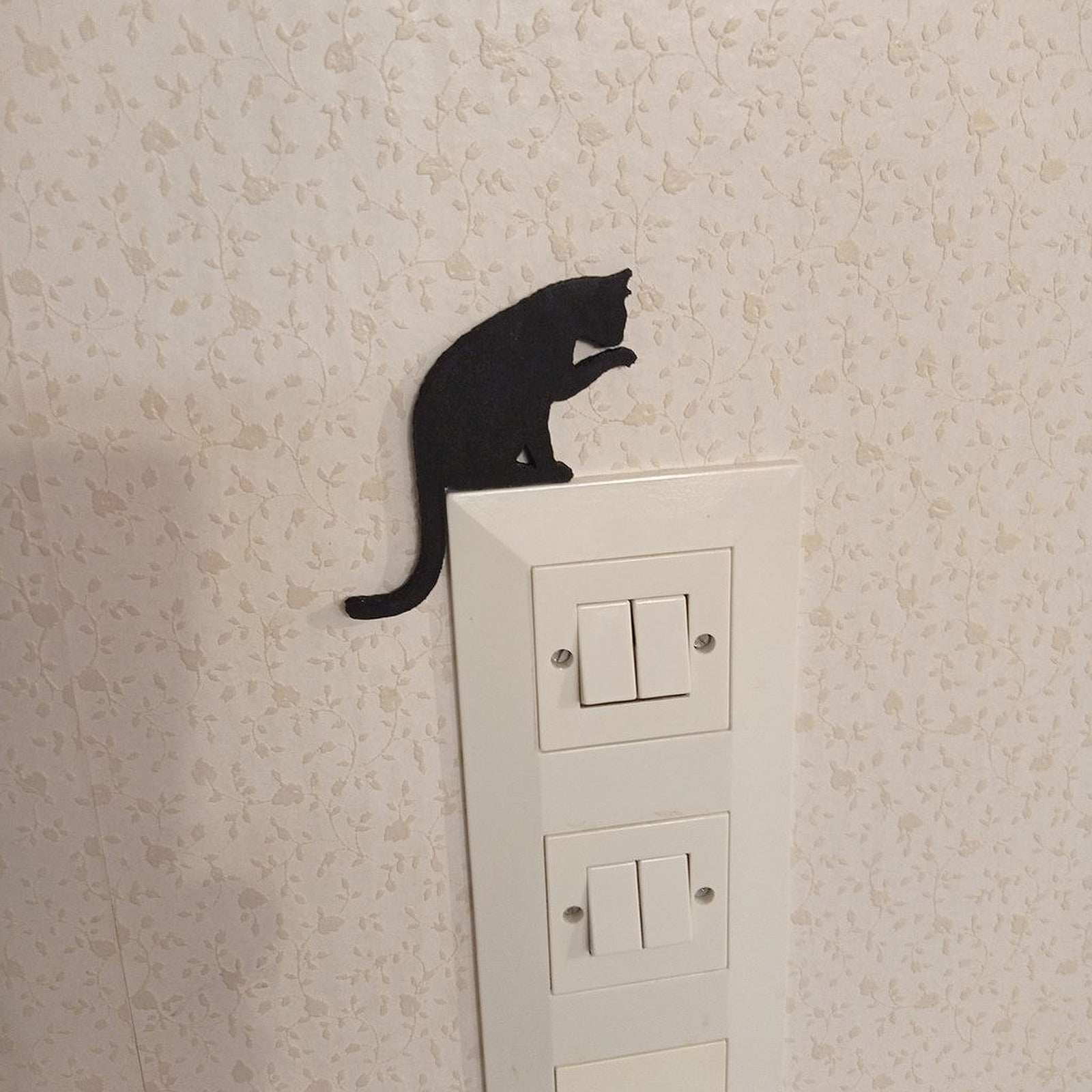 Cat on your light switch – 3D Baskı Modeli