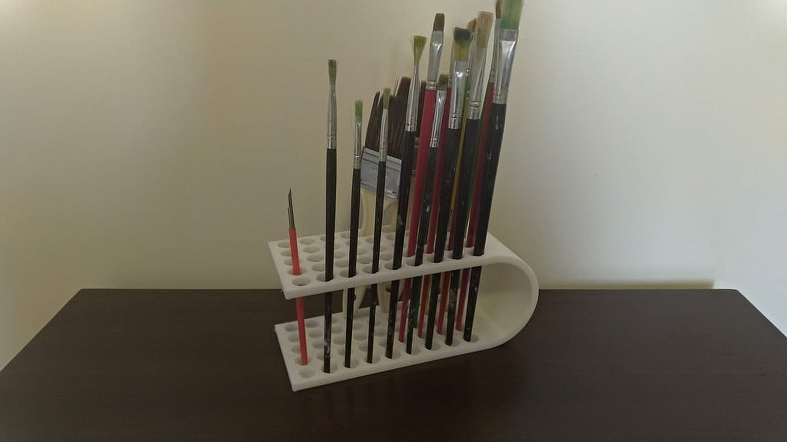 Curved kurşun kalem kalem Brush stand – 3D Baskı Modeli