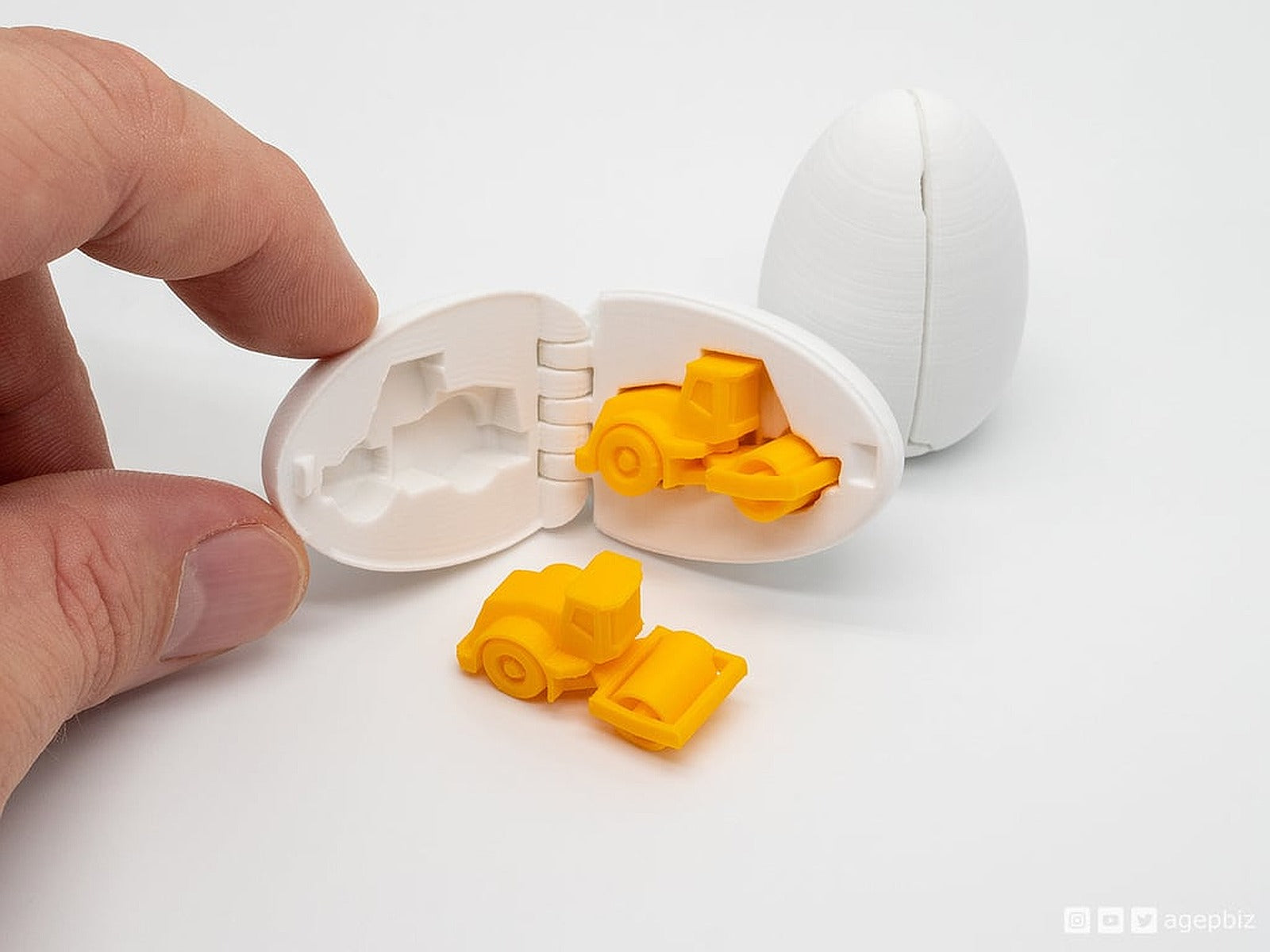 Surprise Egg #12 - Tiny Steamroller – 3D Baskı Modeli