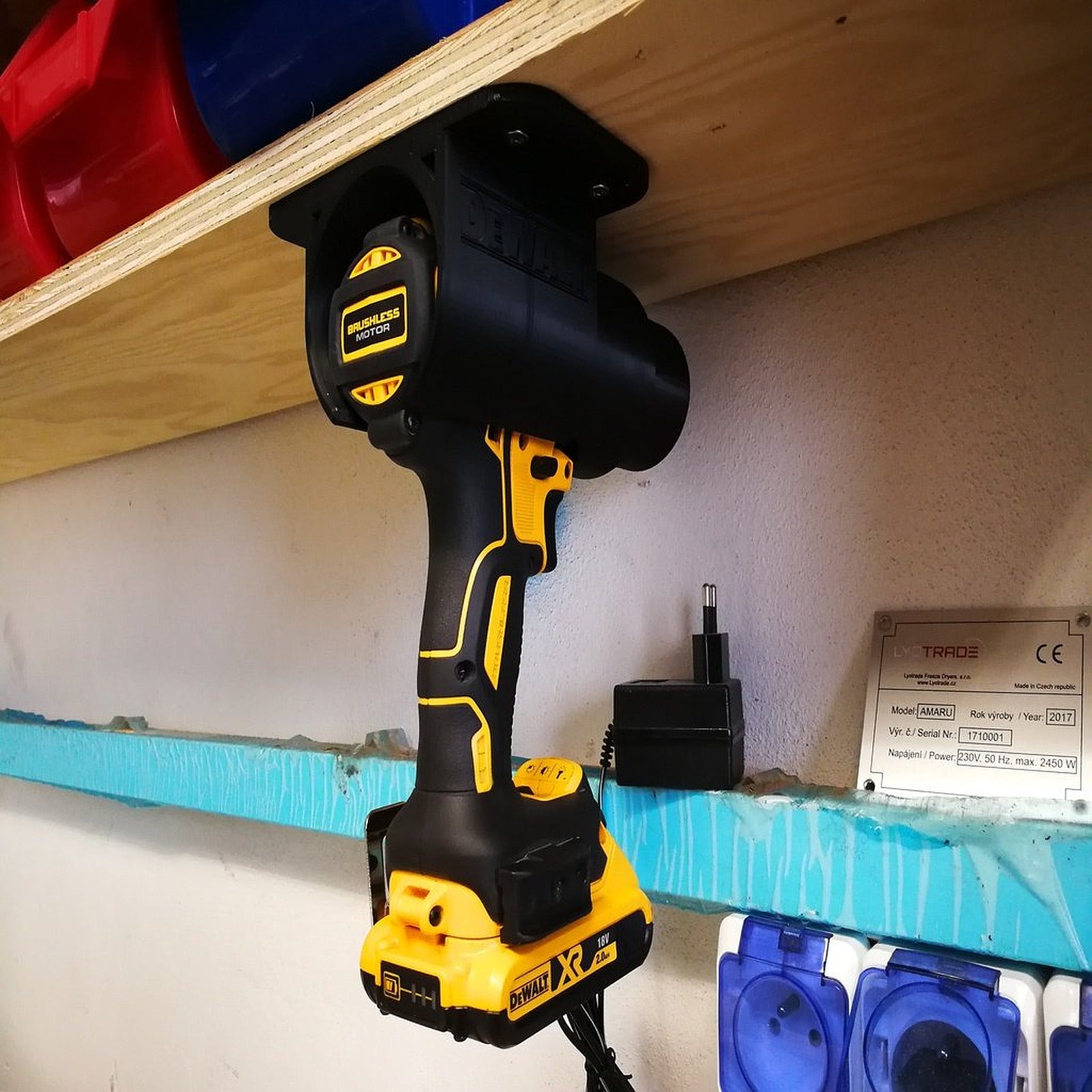 DeWALT / Makita drill gun shelf hanger stand – 3D Baskı Modeli